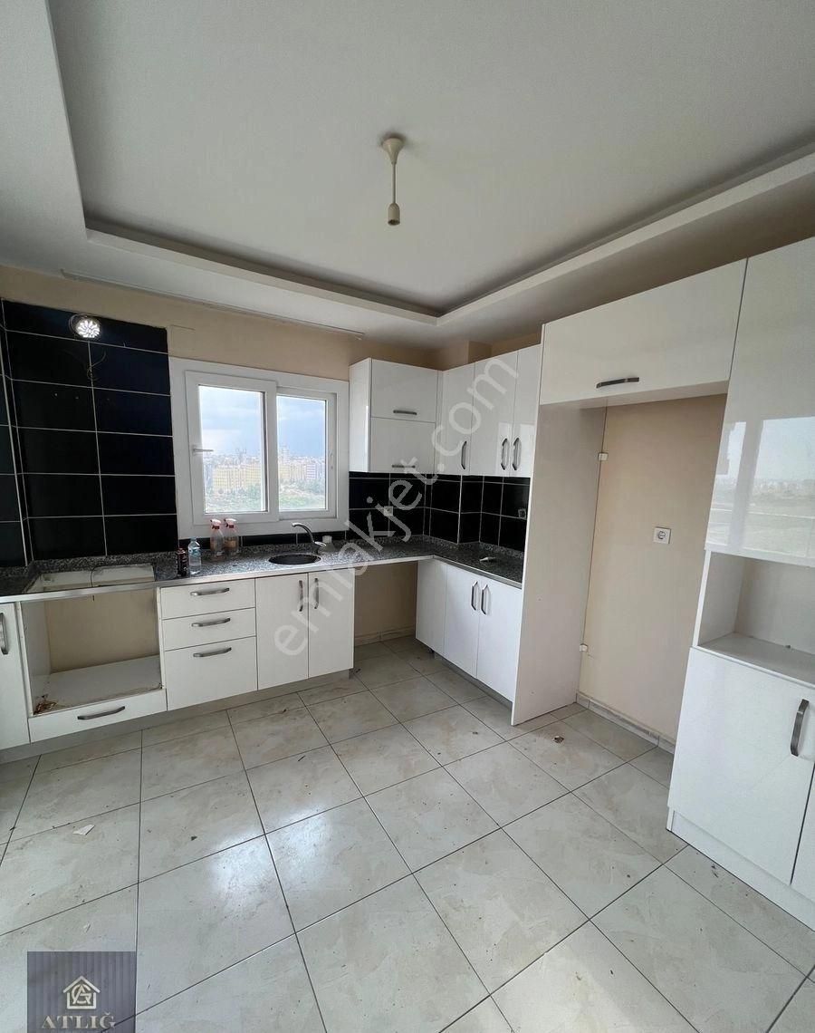 Geniş Oturumlu 2+1 Kapalı Mutfak Site İçerisinde Satlık Daire