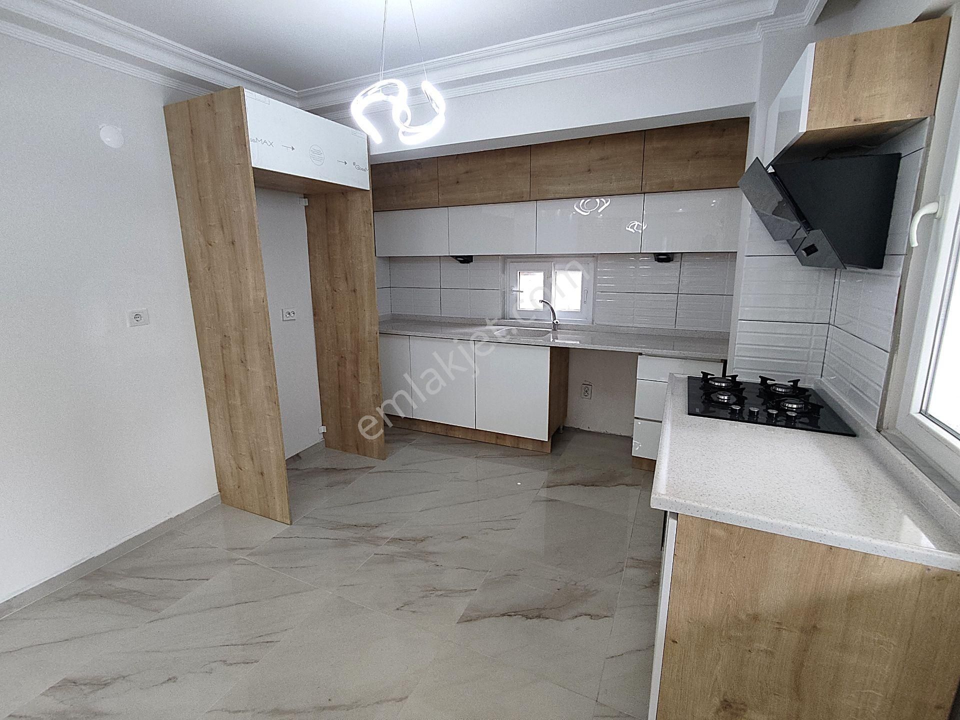 ▀▄artı Emlak'tan Akçay'da Satılık 3+1 Bahçe Kullanımlı Daire▀▄