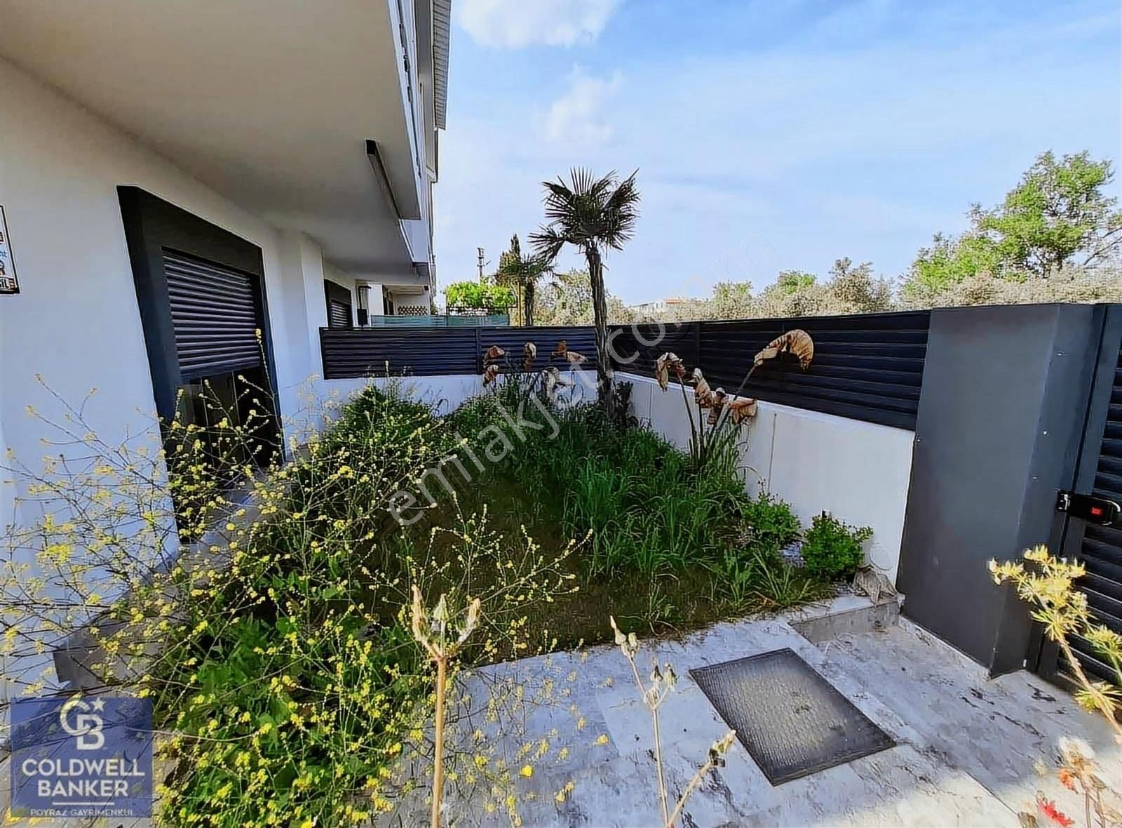Menderes Coldwell Banker Poyraz'dan Önü Açık Konforlu Villa