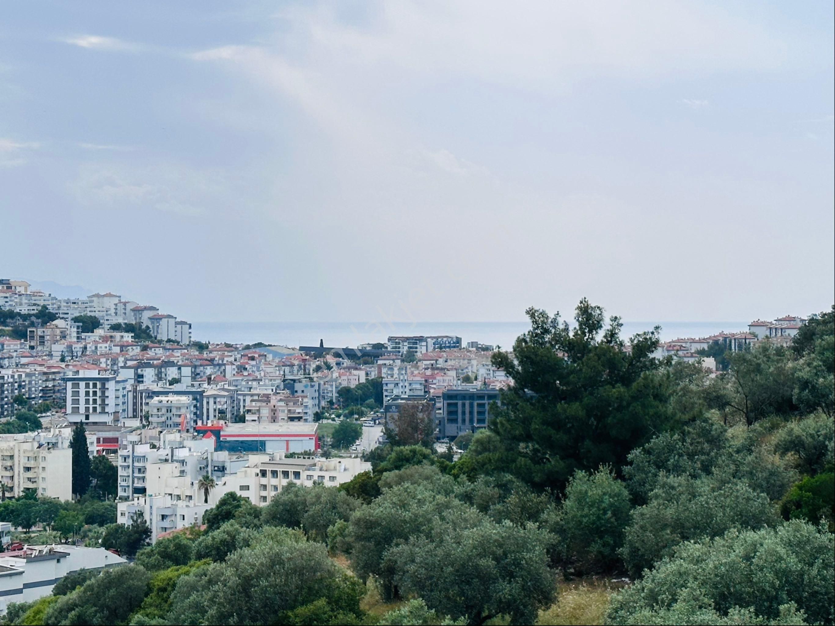 Deniz Manzaralı Yerden Isıtmalı Lüks Daire