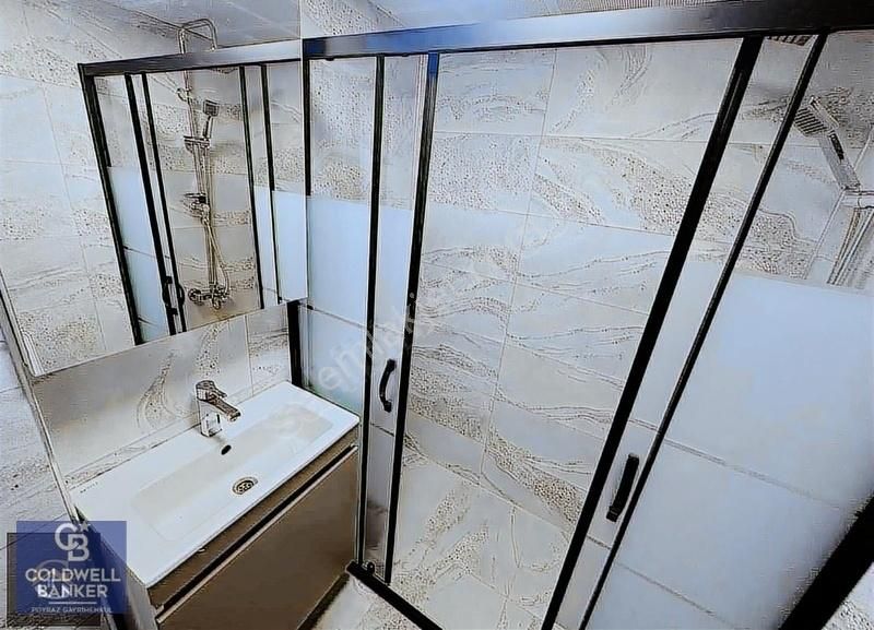 Seferihisar'da,coldwell Banker Poyraz'dan Satılık 2+1 Arakat...