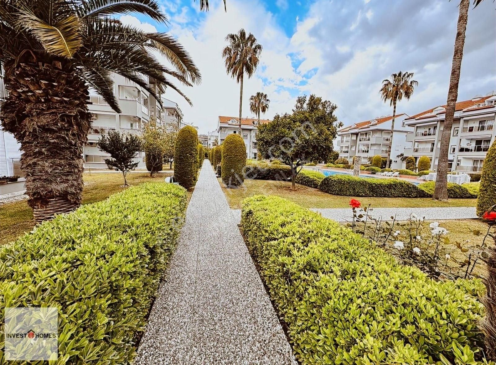 Denize Yürüme Mesafesinde Satılık 2+1 Daire