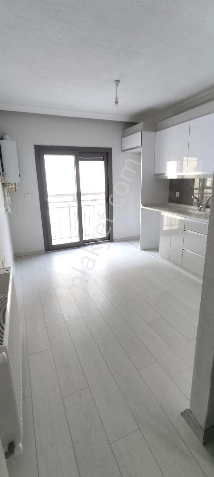Çiğli De Kiralık 2+1 Eşyalı Doğalgazlı Yeni Daire İzbana Tramvaya Üniversiteye Hastanelere Yakın