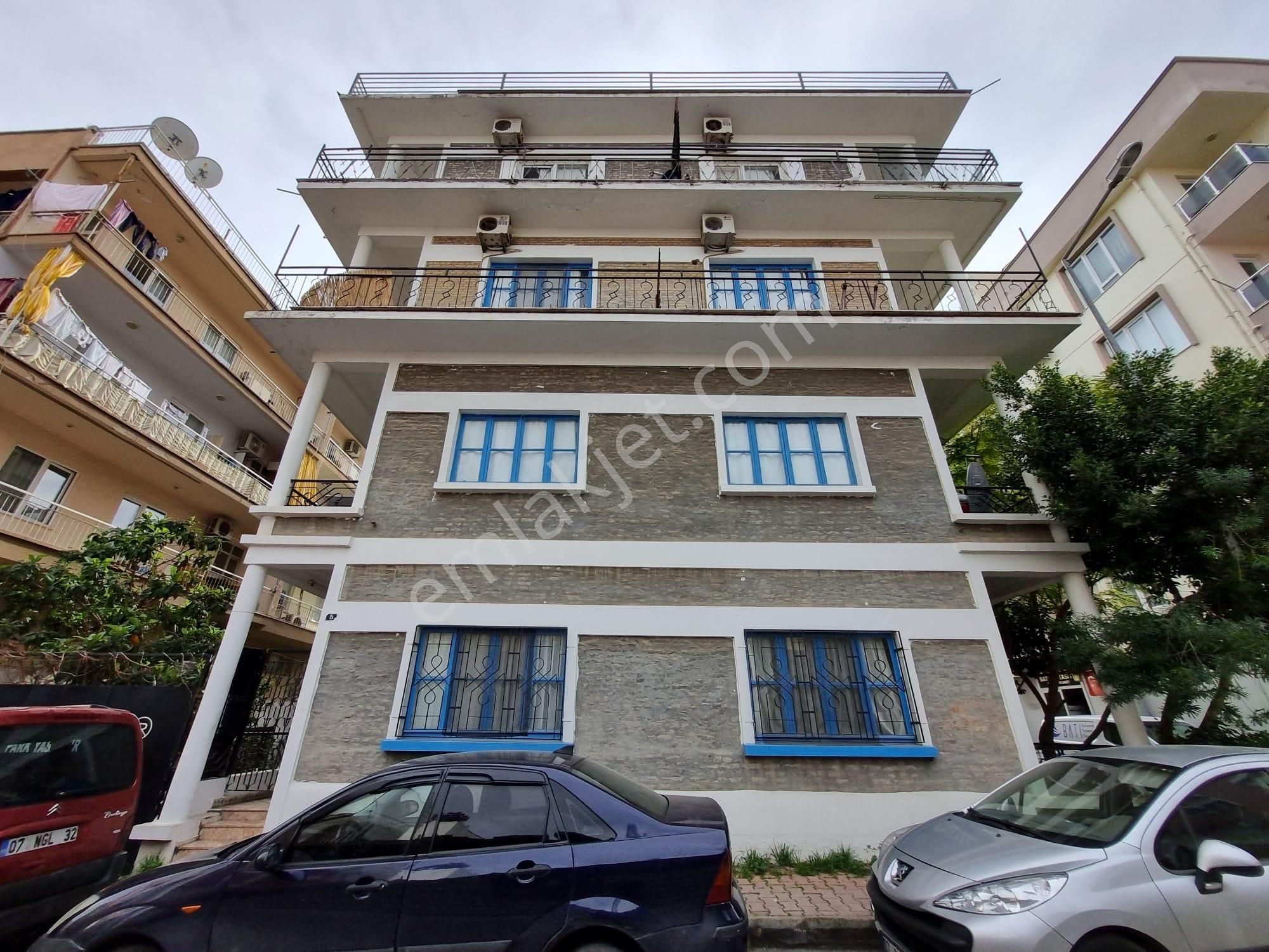 Antalya Muratpaşa Üçgen Mh. Komple Satılık Bina