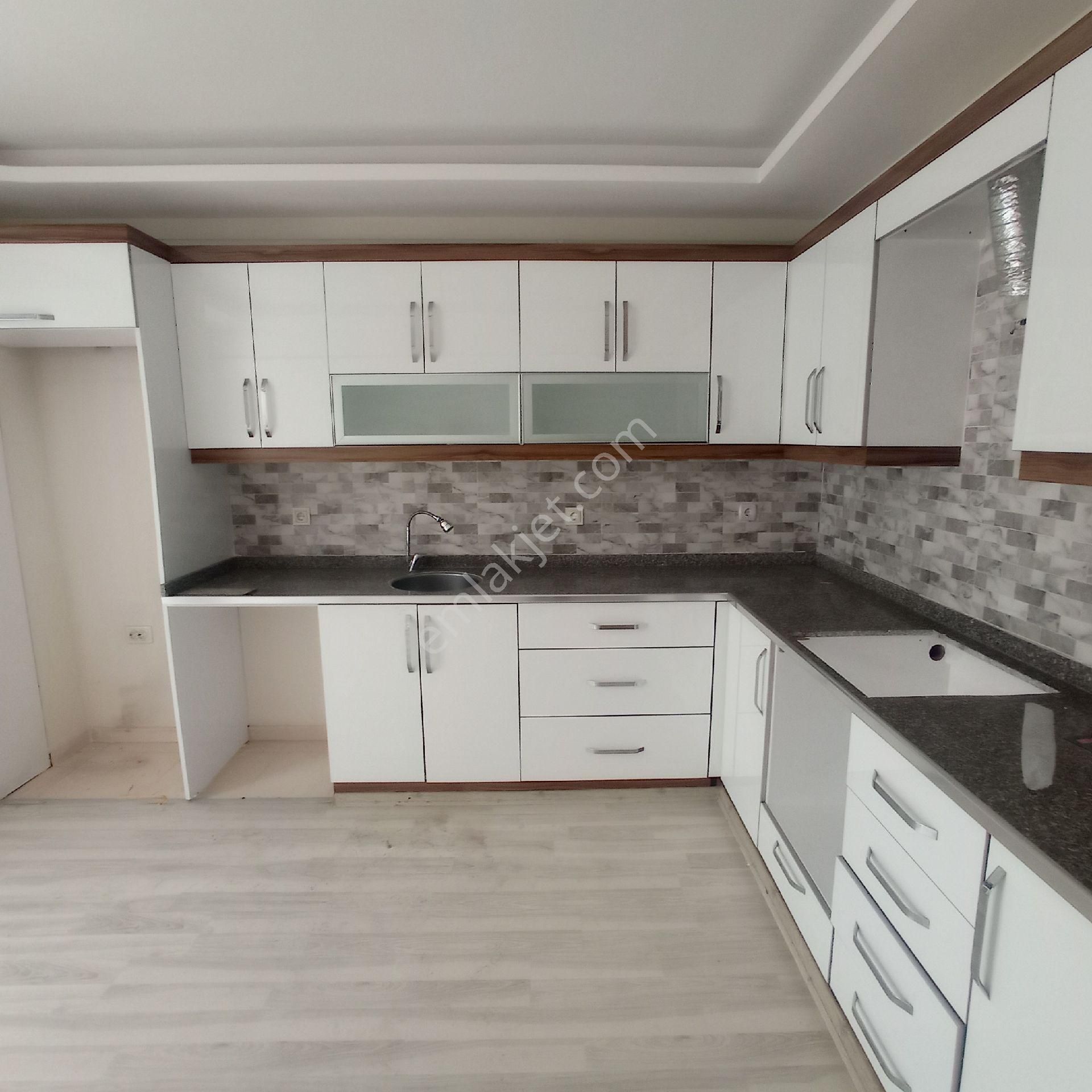 Ayrancilarda Carsi Ve Okul Yakini Doğalgazlı Genis 2+1 Daire