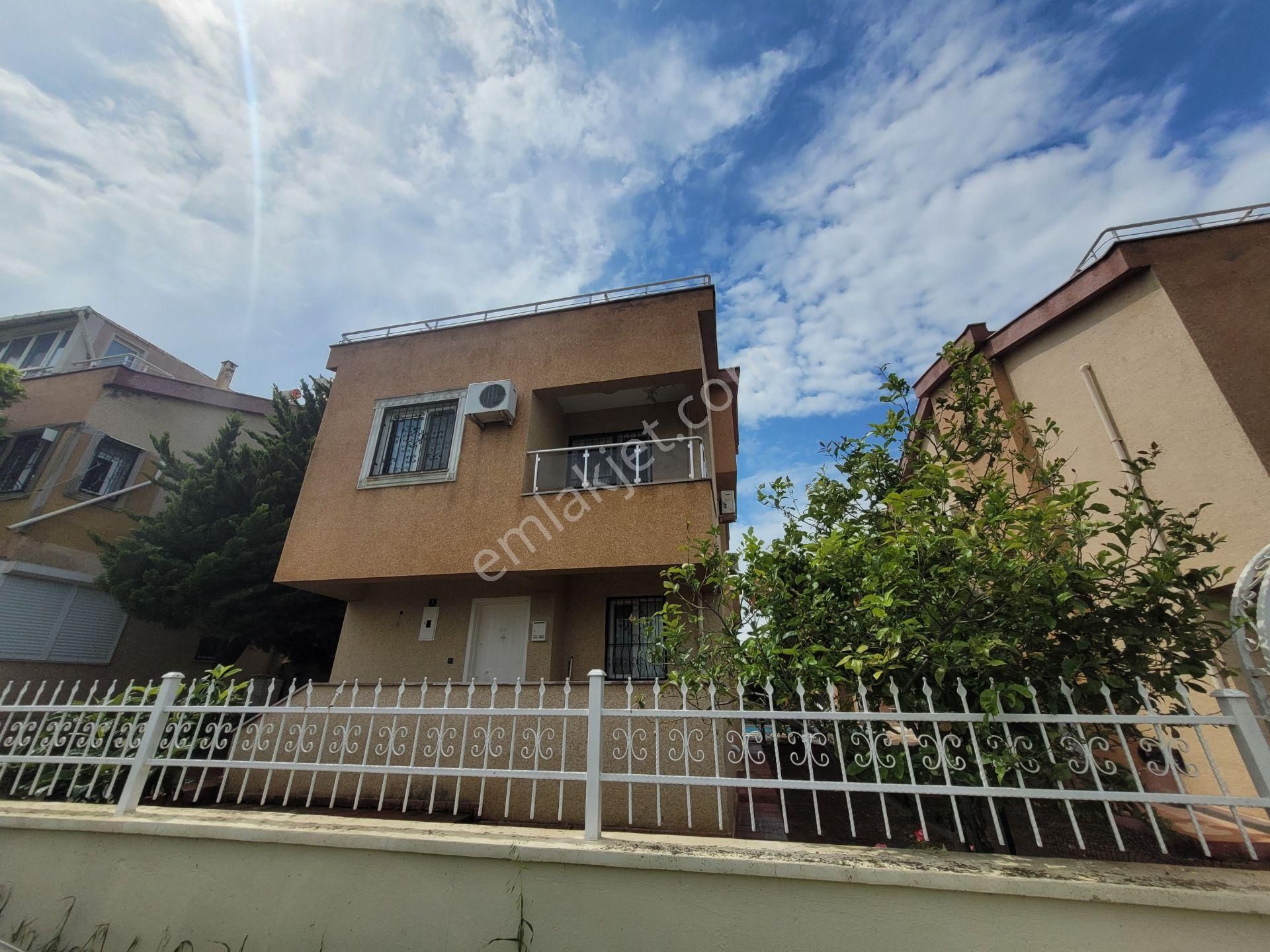 Didim Hisarda Havuzlu Tam Müstakil 4+1 Eşyalı Villa