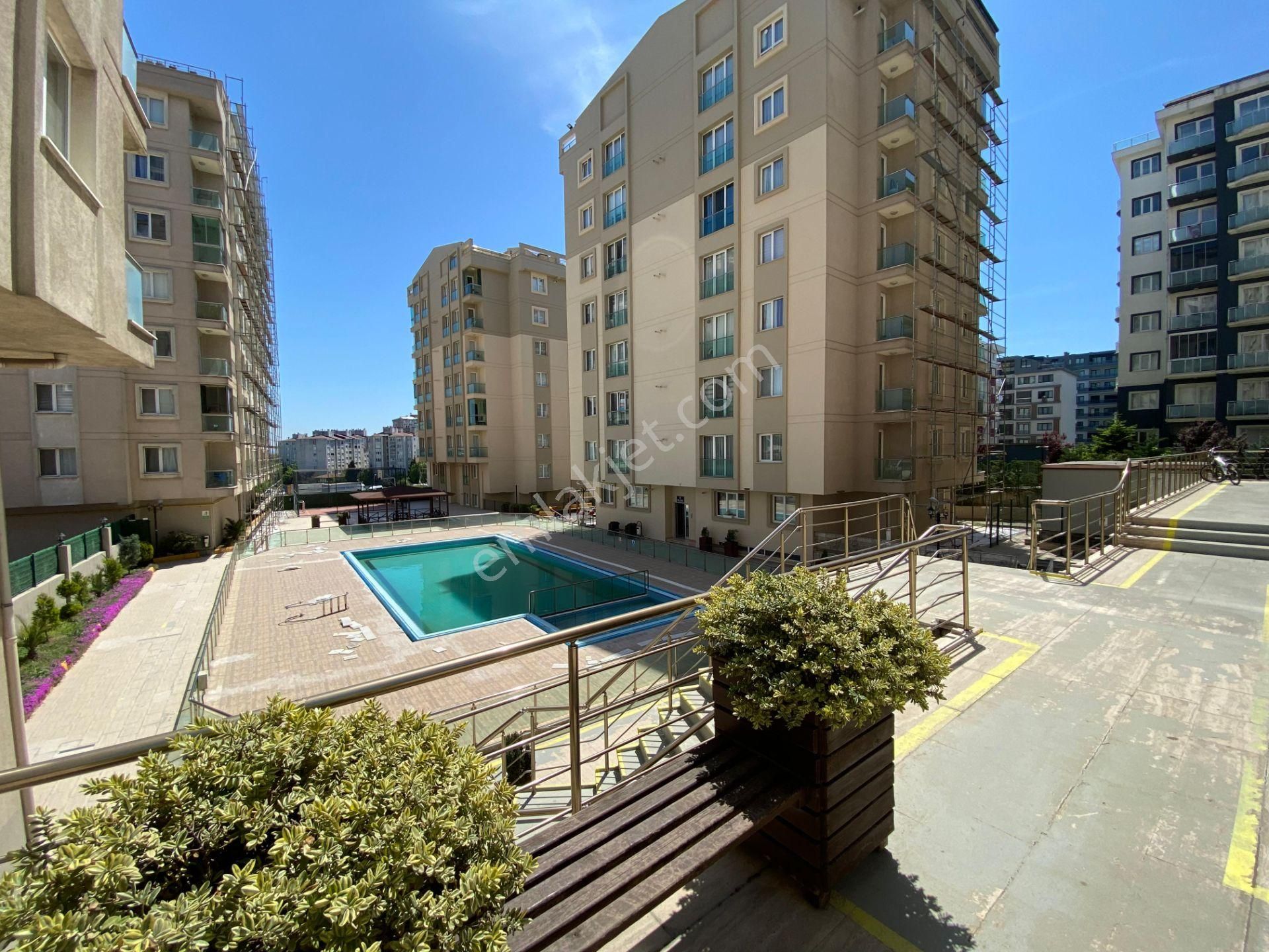 Newores'tan Mercury Cıty Sitesi'nde Satılık 3+1 Daire