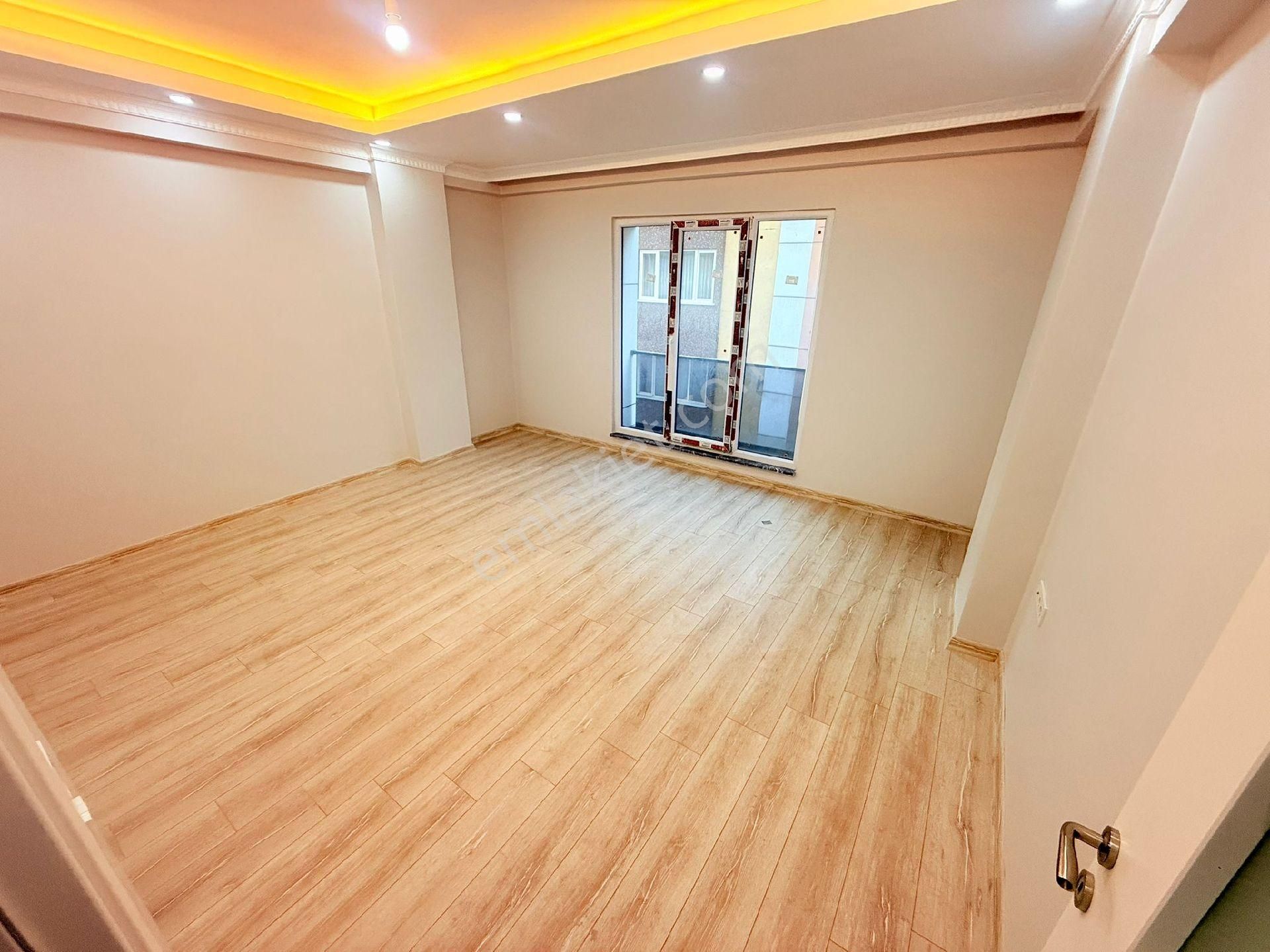 Pusula İnş.tan Ugurmumcu Mah Cadeye Yakın 100m2 2+1 2kat Daire