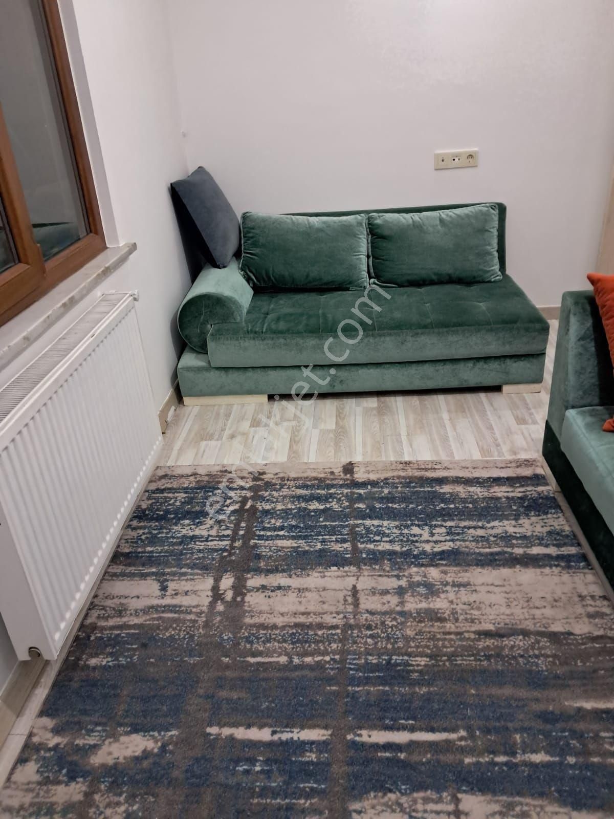 Metrobüse Yakın Full Eşyalı Yeni Binada Temiz Daire