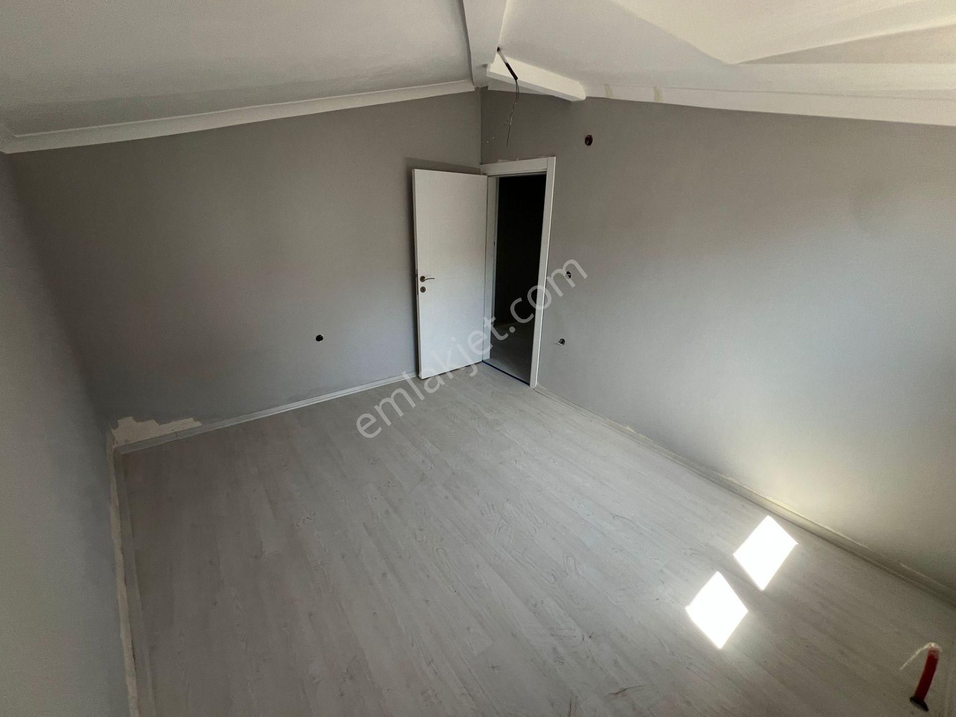 Sultanbeyli Fatih Mah. Çok Geniş 170 M2 3+2 İki Aile İçin Uygun - Görsel 21