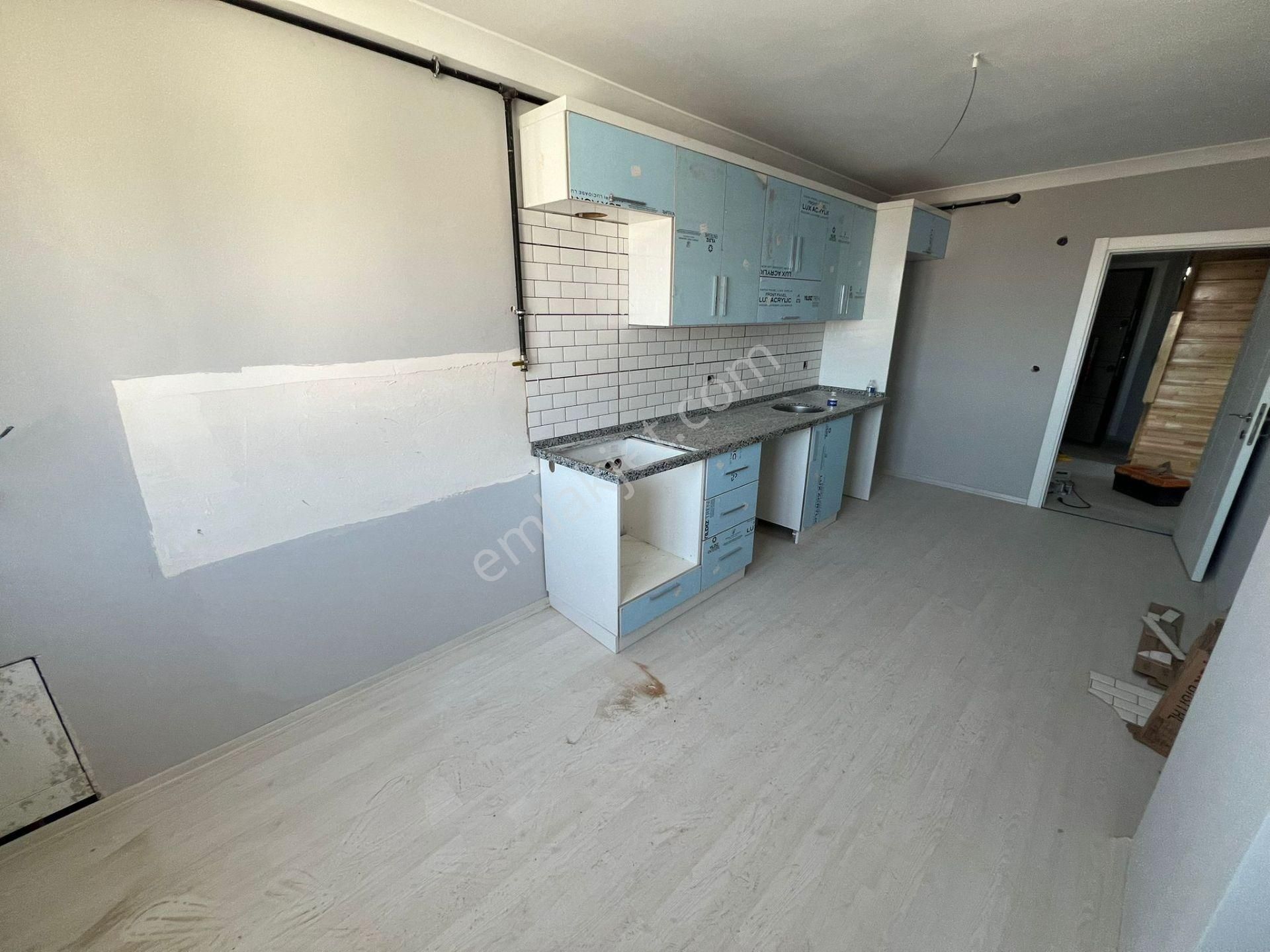 Sultanbeyli Fatih Mah. Çok Geniş 170 M2 3+2 İki Aile İçin Uygun - Görsel 2