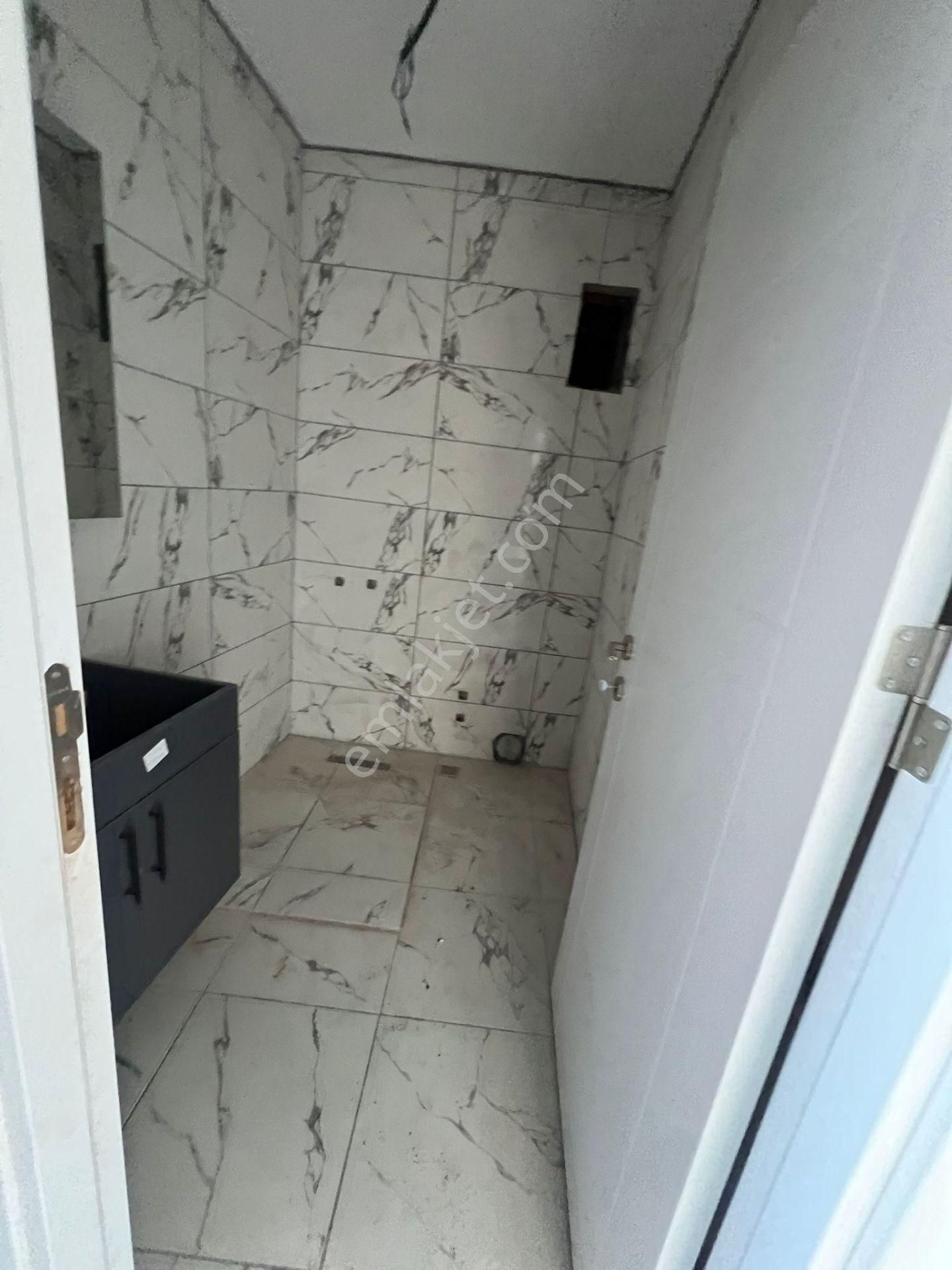 Sultanbeyli Fatih Mah. Çok Geniş 170 M2 3+2 İki Aile İçin Uygun - Görsel 26