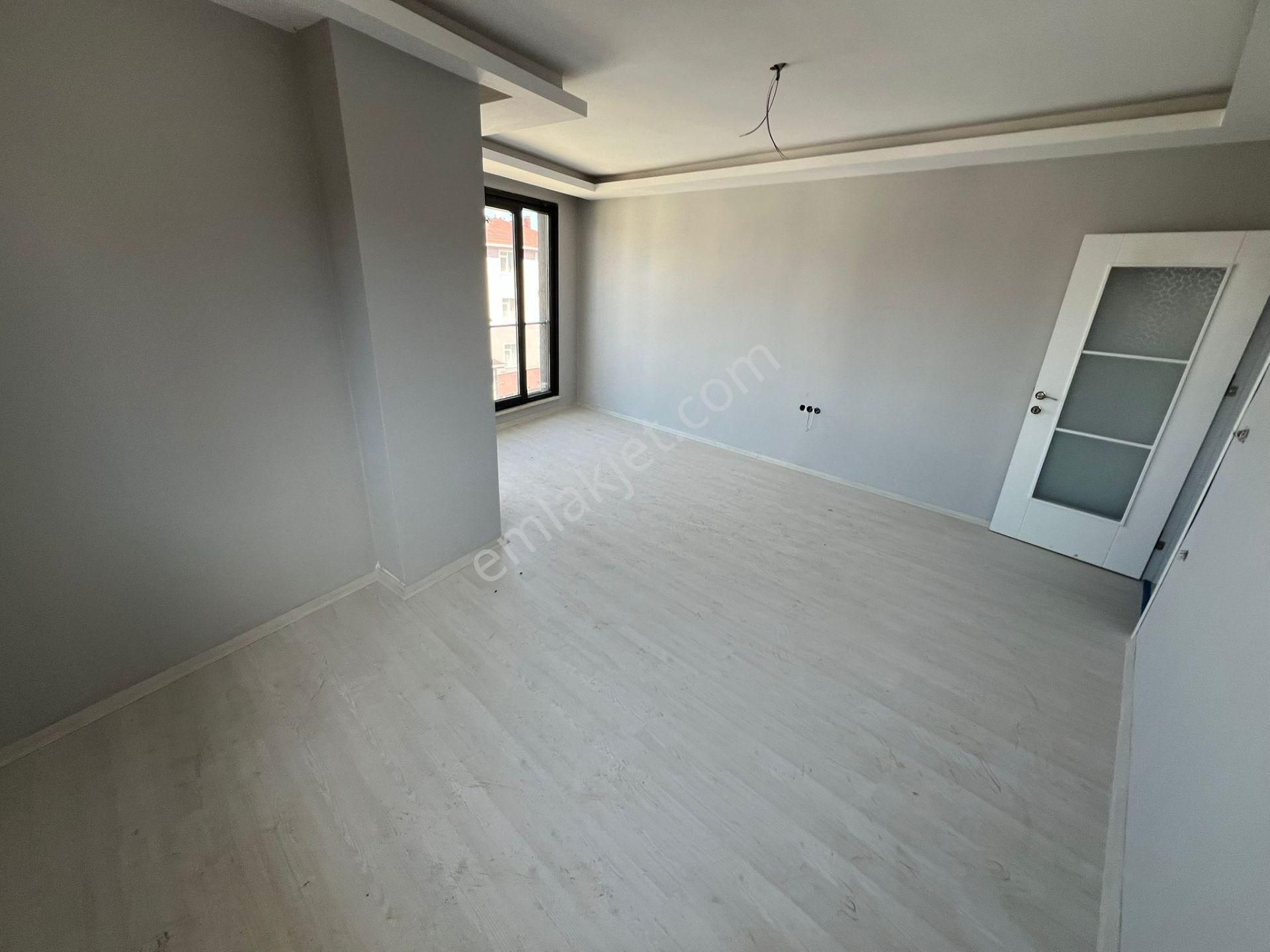 Sultanbeyli Fatih Mah. Çok Geniş 170 M2 3+2 İki Aile İçin Uygun - Görsel 7