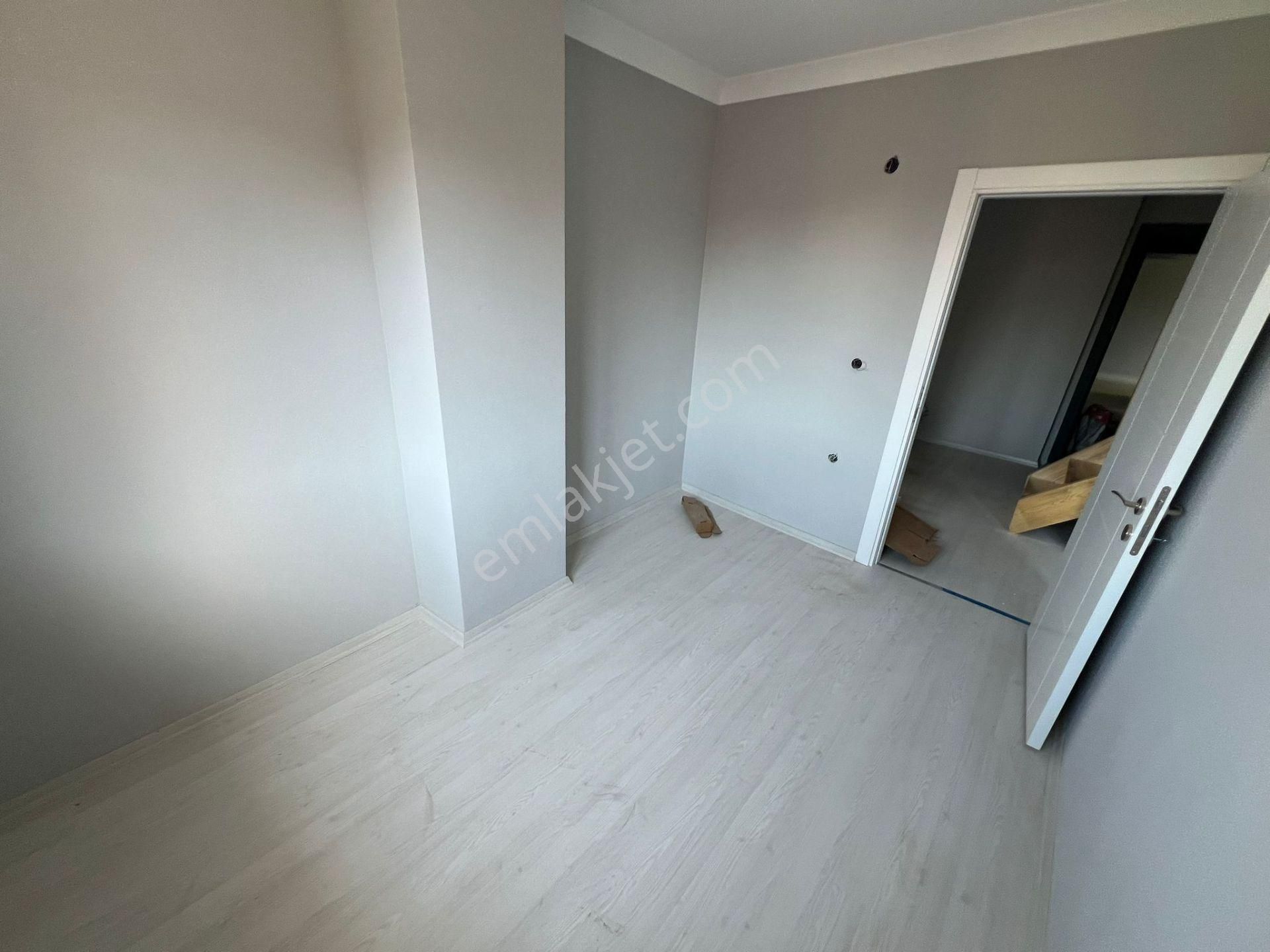 Sultanbeyli Fatih Mah. Çok Geniş 170 M2 3+2 İki Aile İçin Uygun - Görsel 12