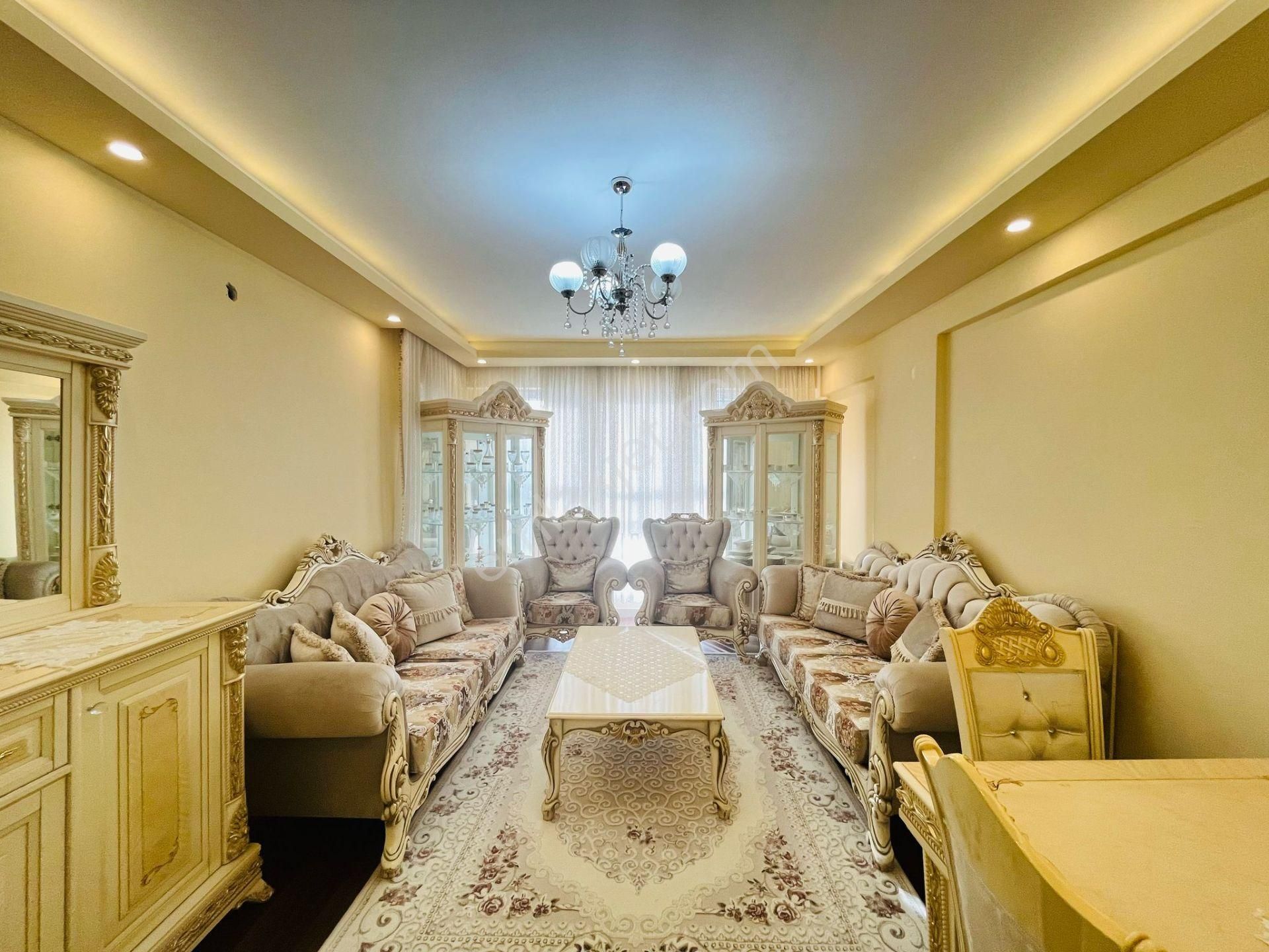 Cadde Dibi Yeni Sitede 10. Kat Konumunda İnanılmaz Yapılı 4+1