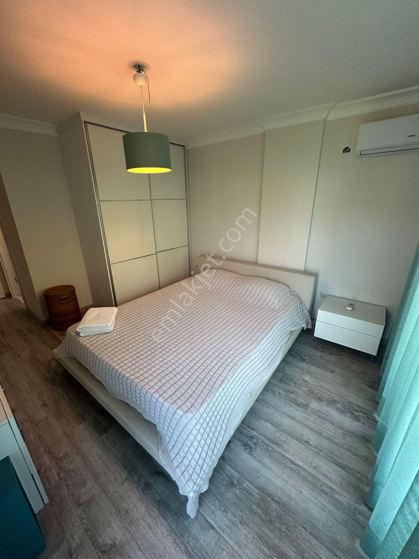 Çeşme Ardıç Paşalimanı'nda Plaja Yürüme Mesafesinde Kiralık Tripleks Villa - Görsel 21