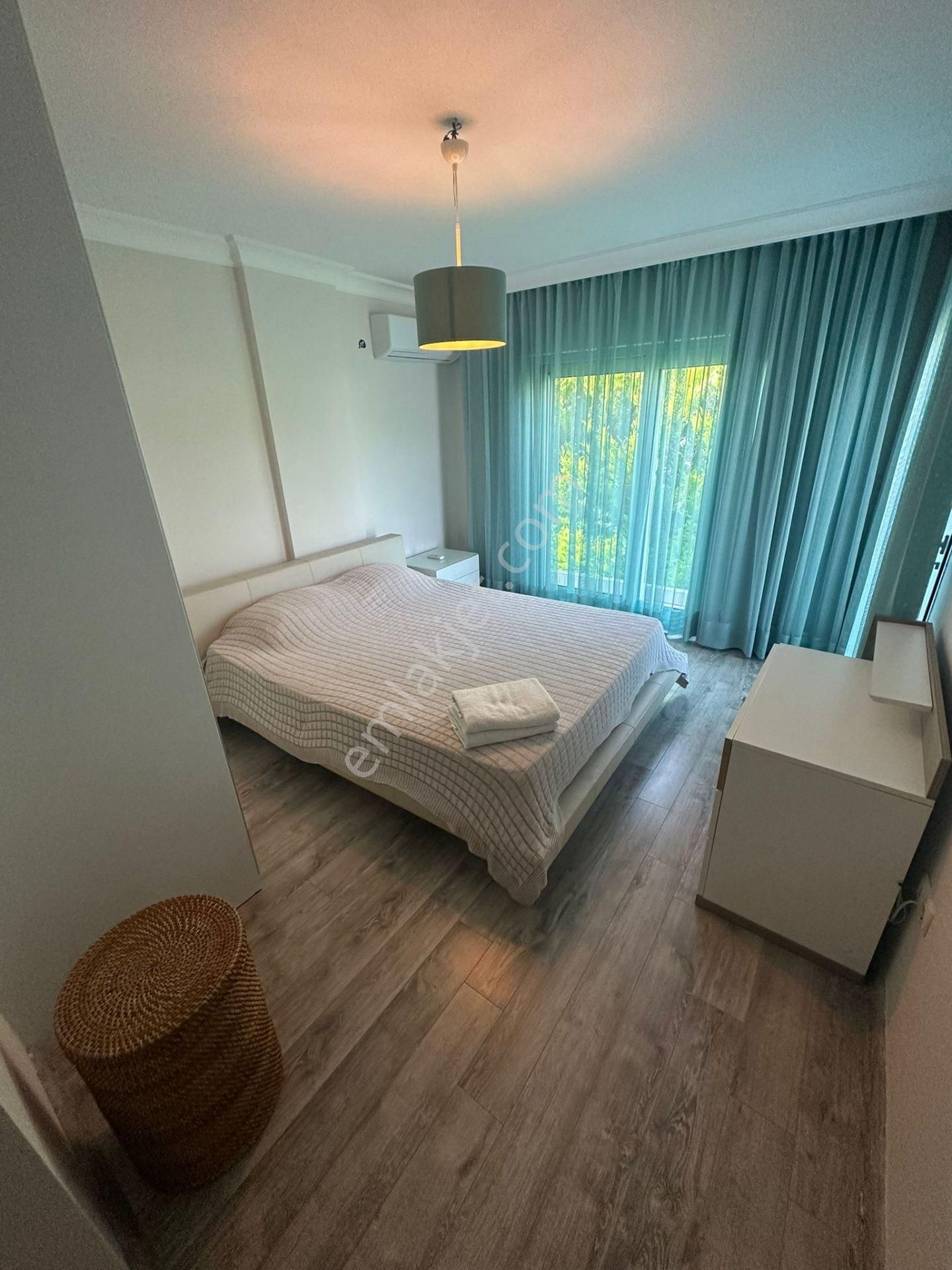 Çeşme Ardıç Paşalimanı'nda Plaja Yürüme Mesafesinde Kiralık Tripleks Villa - Görsel 29