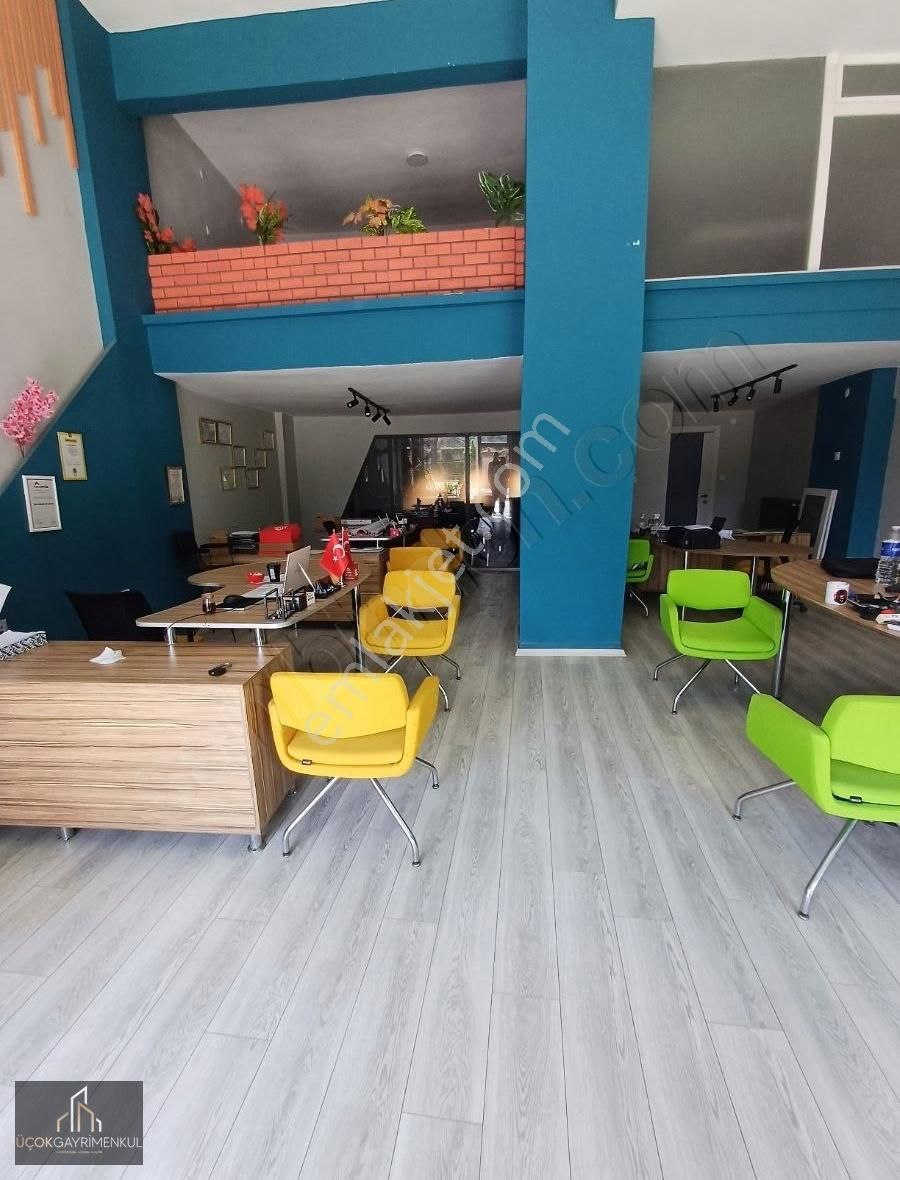 Üçok Gm'den Gazi Yakupsatar Cadd.üzerinde 155m2 Dükkan