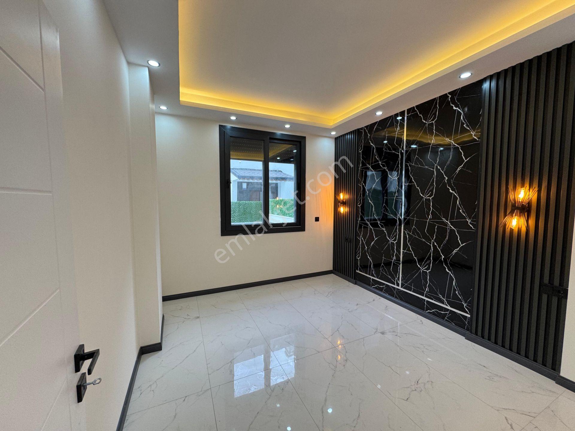 Didim Çamlıkta Satılık Denize Yakın 3+1 Havuzlu Villa - Görsel 17