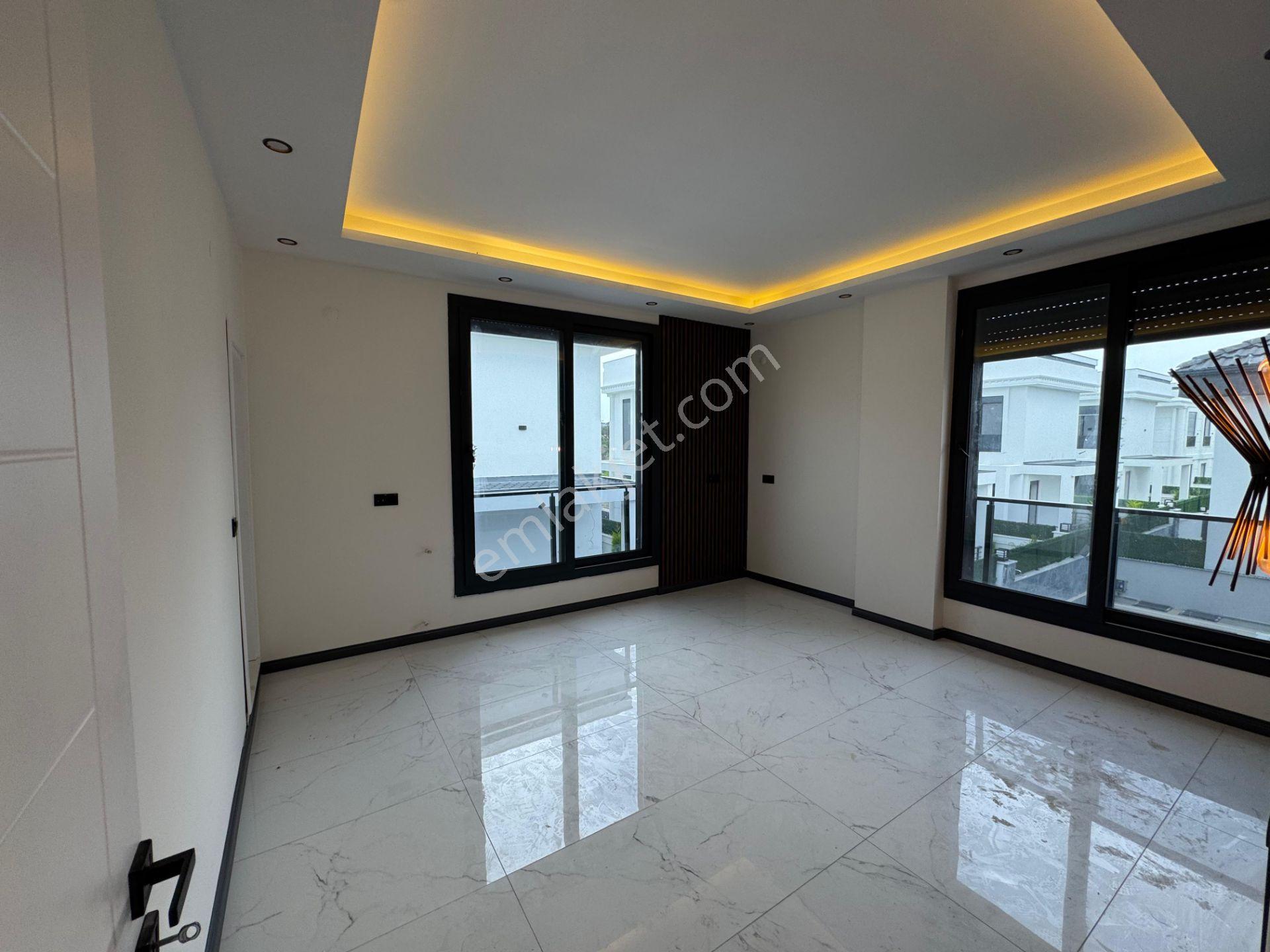 Didim Çamlıkta Satılık Denize Yakın 3+1 Havuzlu Villa - Görsel 16