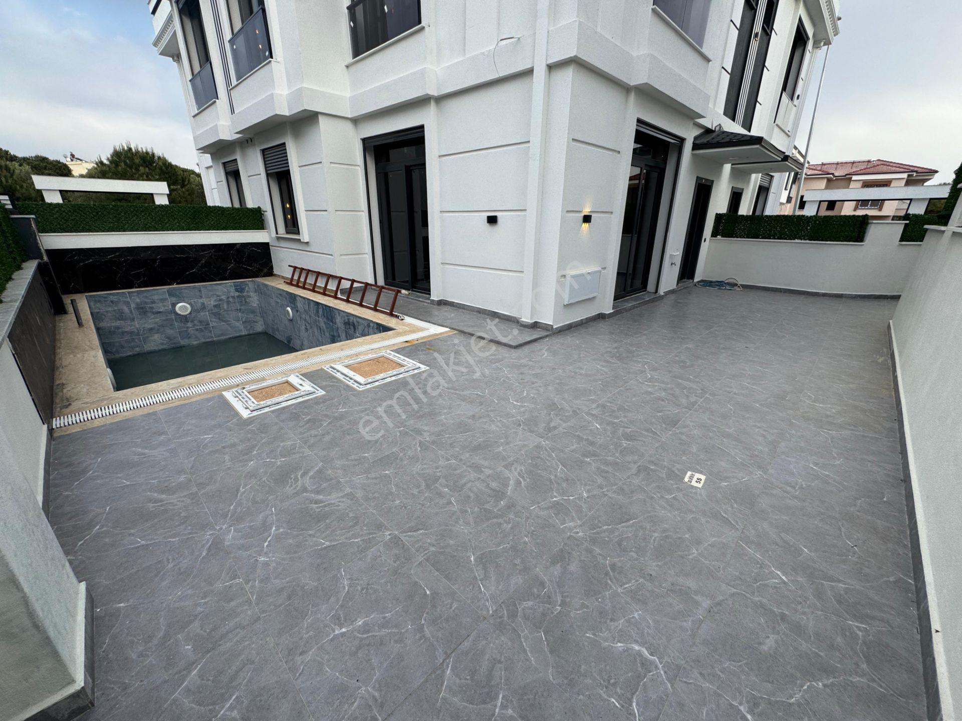 Didim Çamlıkta Satılık Denize Yakın 3+1 Havuzlu Villa - Görsel 24