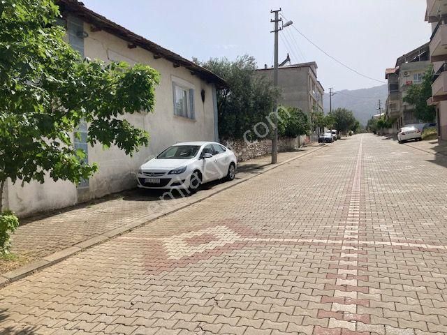 Karacasu Cadde Üzeri Satılık Müstakil Ev