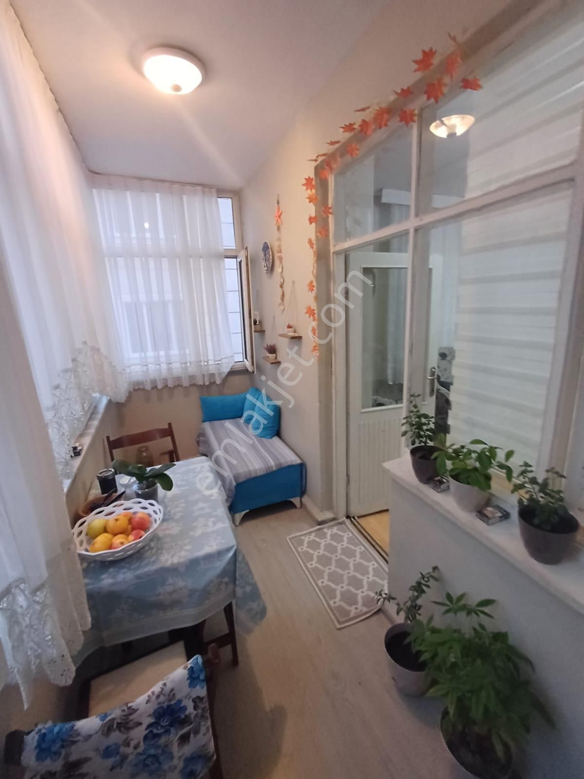 Mertcan Dan Karlıktepe Mah Marmaraya Yürüme Arakat 2+1 Balkonlu