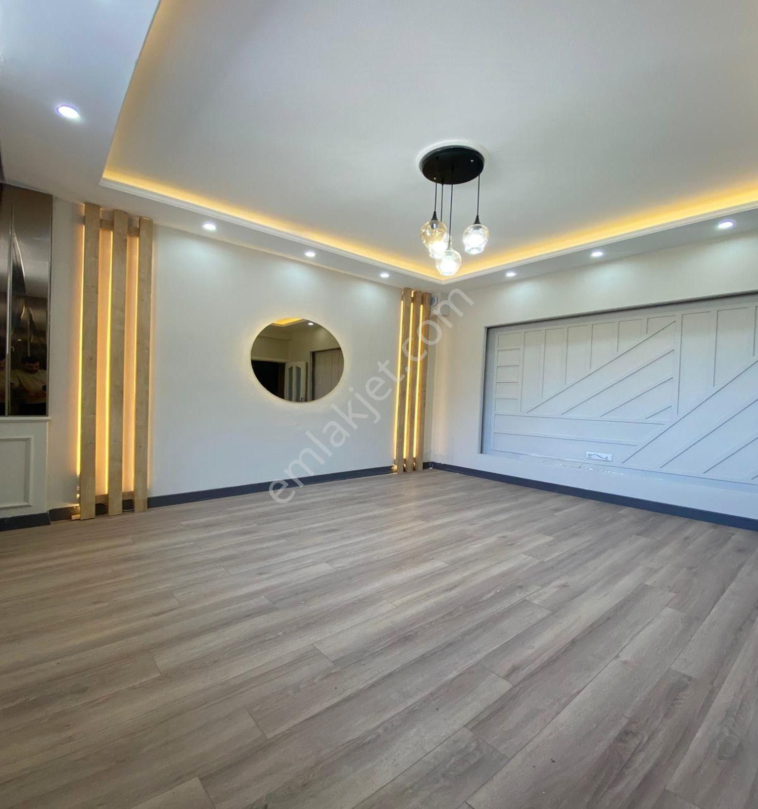 Yeşilkent Mah De Satılık 2+1 100 M2 Tertemız Bahcekatı Daıre