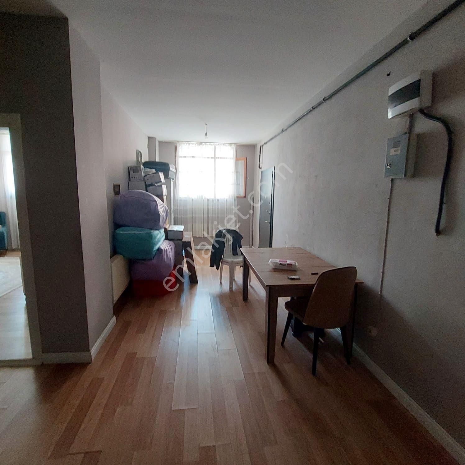 Mertcan Dan Hürriyet Mah Ulaşımı Kolay 2+1 Fırsat Kiralık