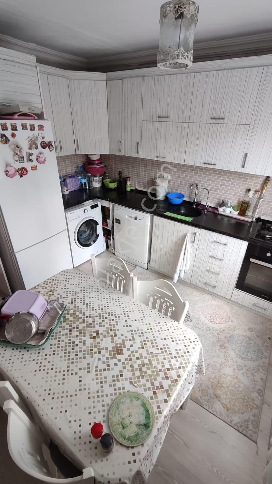 Yörük Emlaktan Satılık Cumhuriyet Mahallesi 110 M2 3+1
