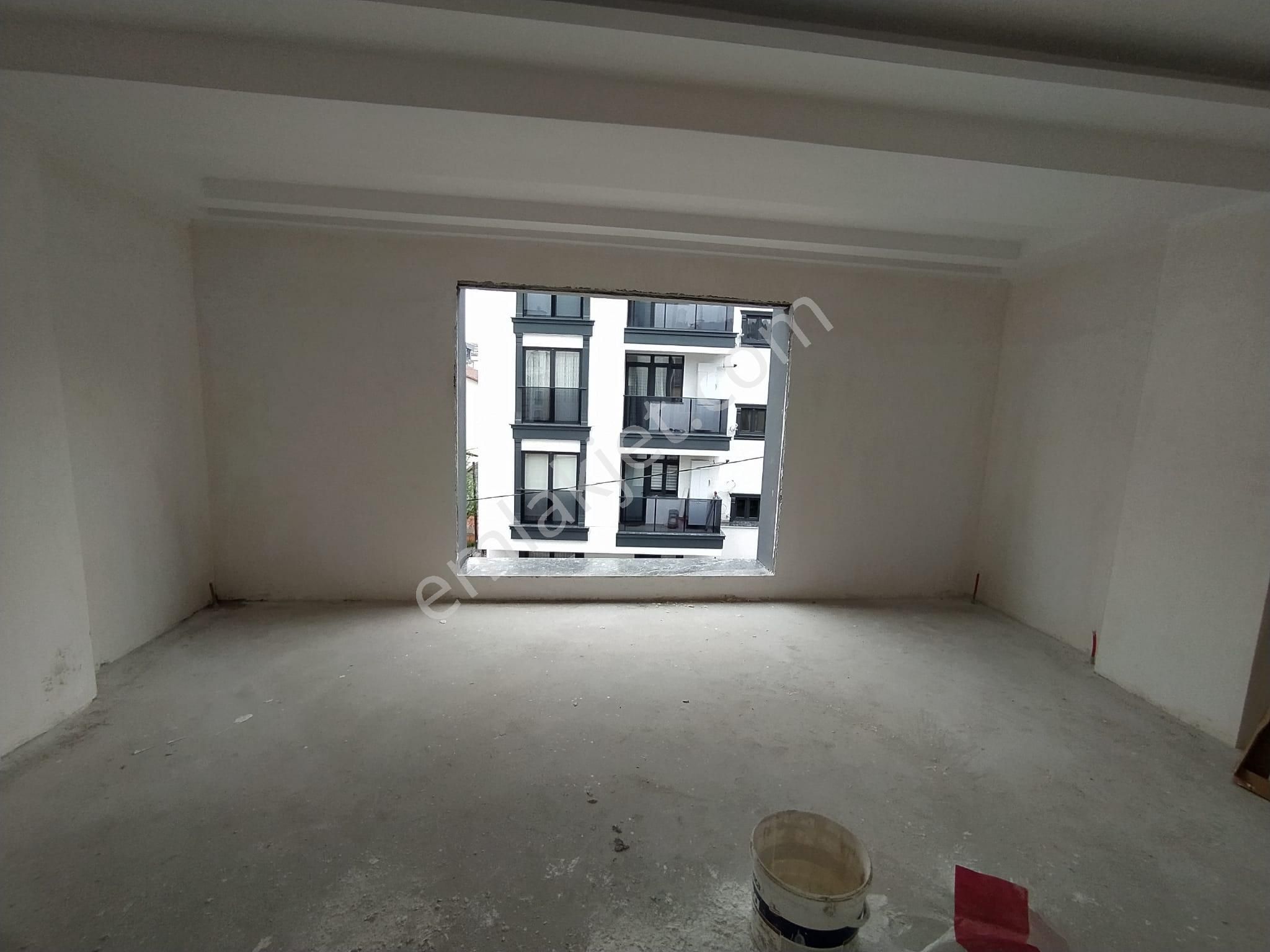 Mertcan Dan Hürriyet Çarşıda Arakat 2+1 Balkonlu Sıfır Kiralık