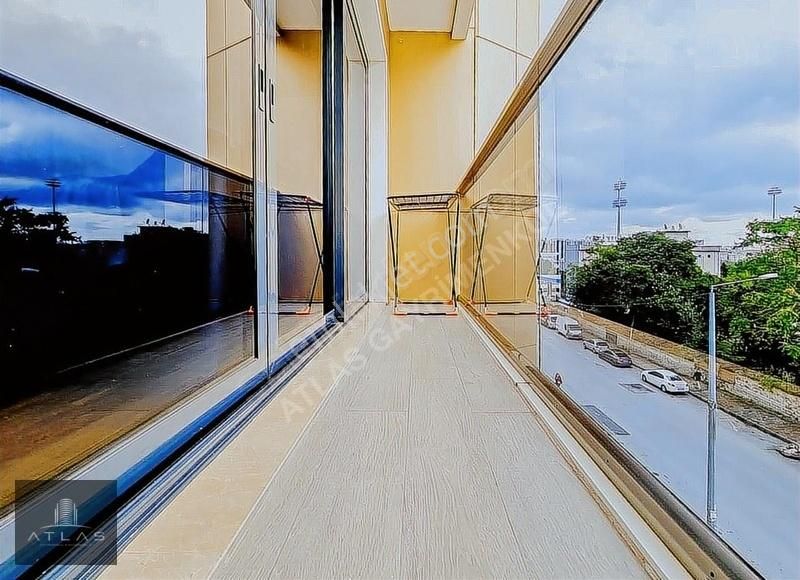 Atlas'tan, Bakırköy City 1'de, 2+1, 130m2, 3.kat, Hipodrom Cephe