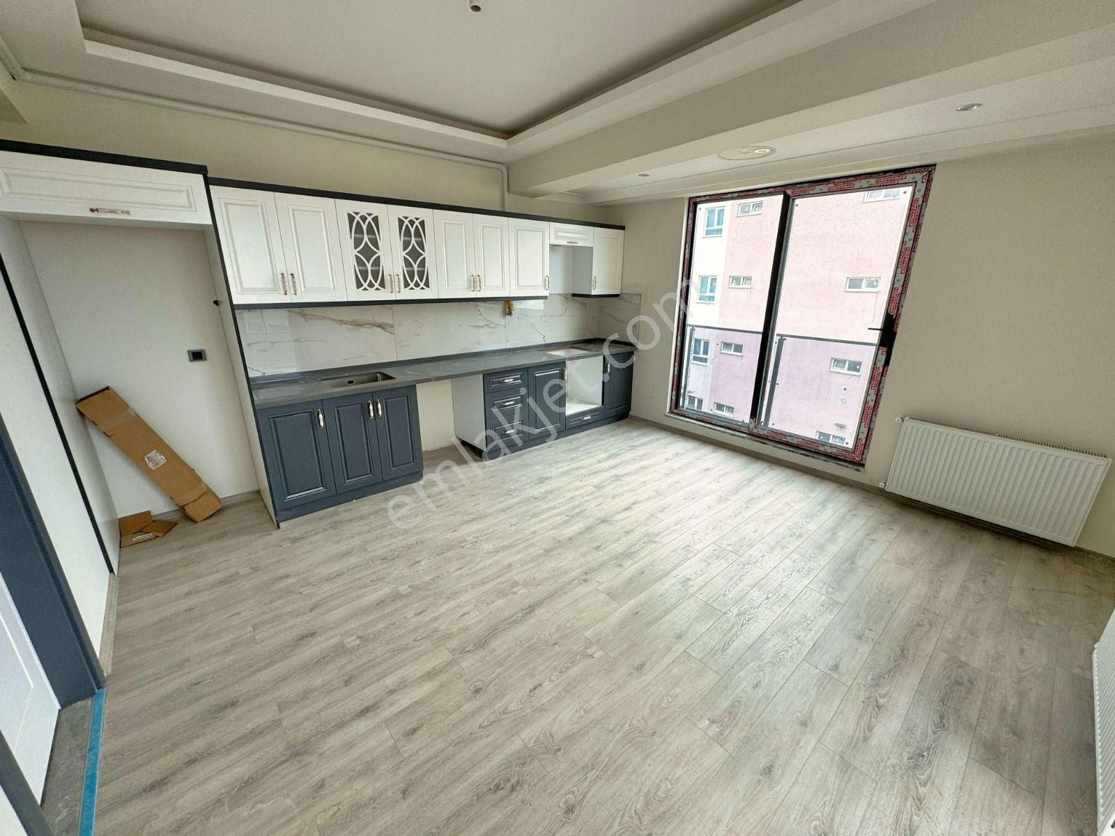 Zirve'den Kadıköyde Satılık Modern Ve Şık Tasarımlı,konforlu 2+1 Daire