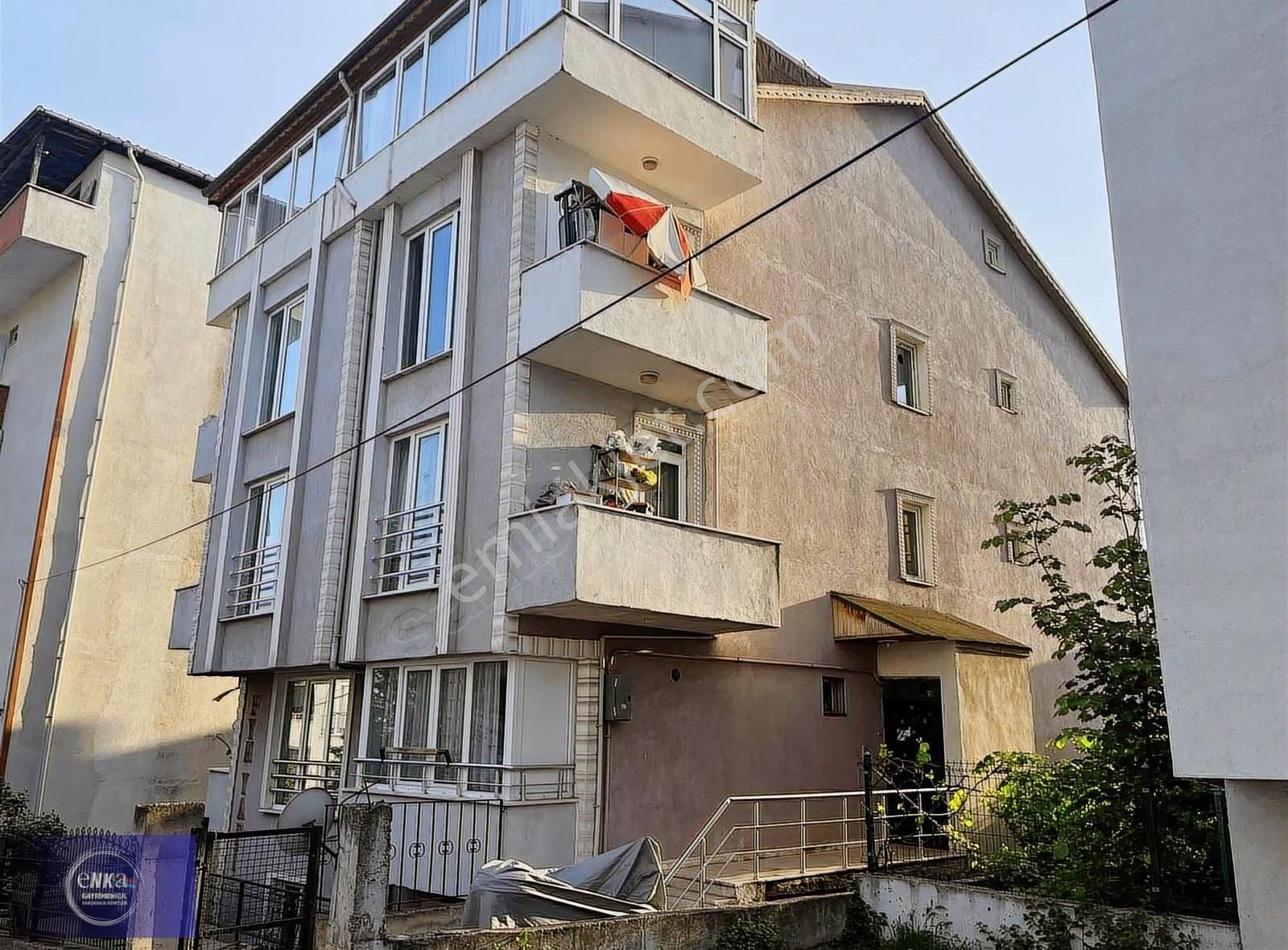 Enka'dan Derince Mrkzde Satlık 3+1 Ebeveyn Banyolu Arakat Daire