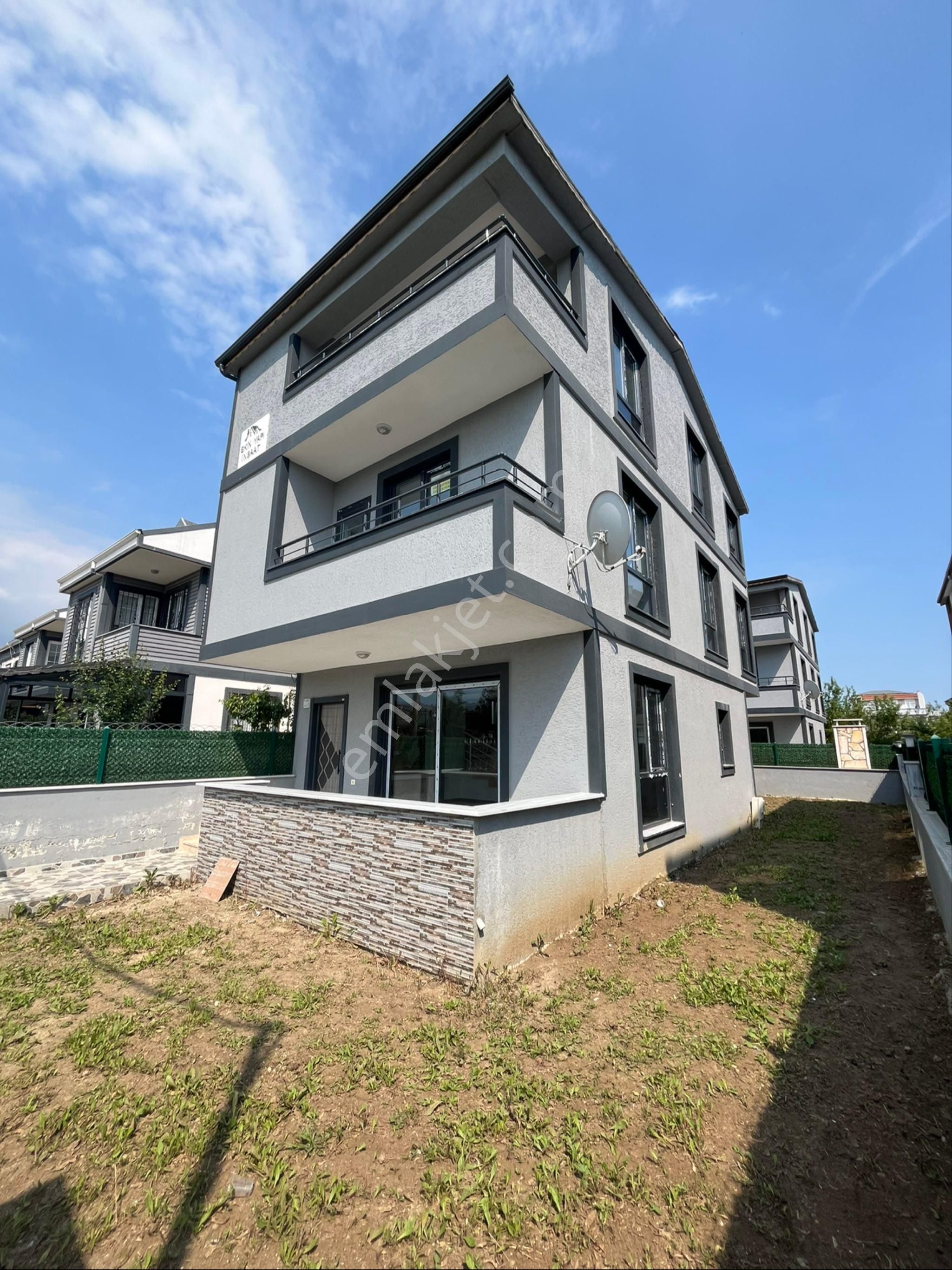 Ata Gayrimenkul’den Denize Yakın 5+1 Teraslı Lüks Villa