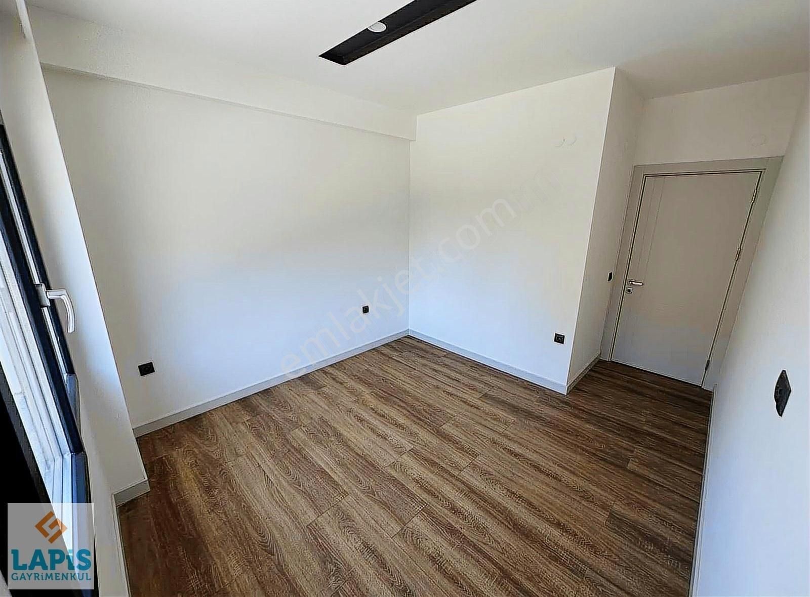 Merkezde-havuzlu-yerden Isıtma-doğalgaz-kapalı Garaj-güvenlikli - Görsel 19