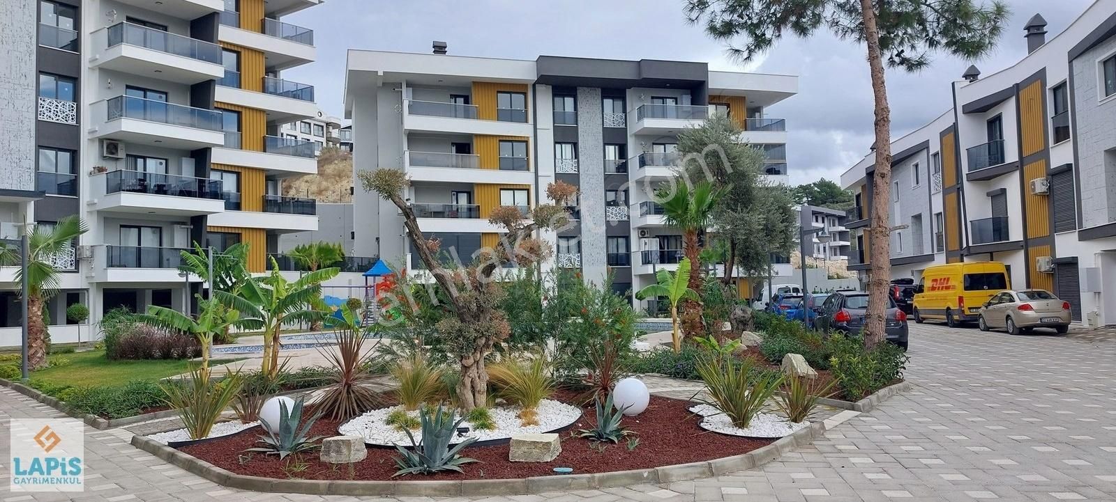 Eşyalı Doğalgazlı Havuzlu Sitede Geniş 120 M2 Net 2+1 Daire