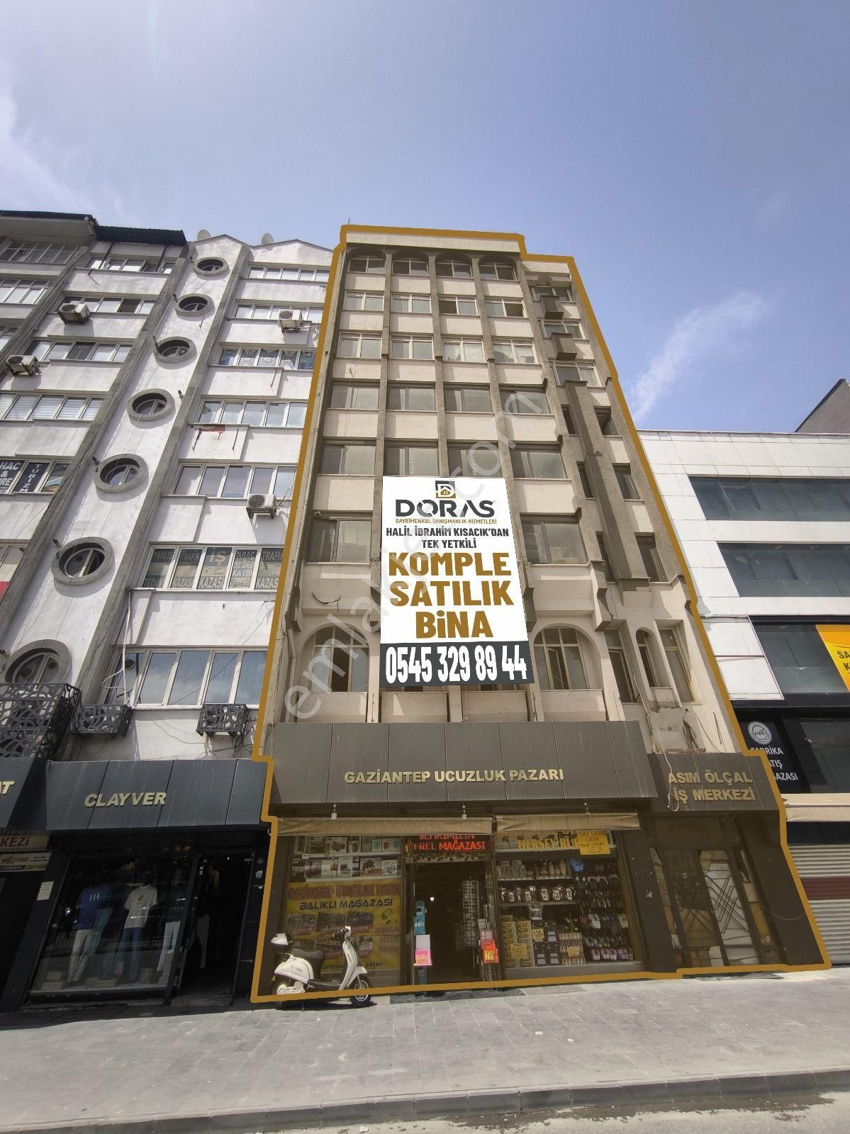 Kısacık'dan Şehrin Tam Kalbinde Satılık 7 Katlı Komple Bina