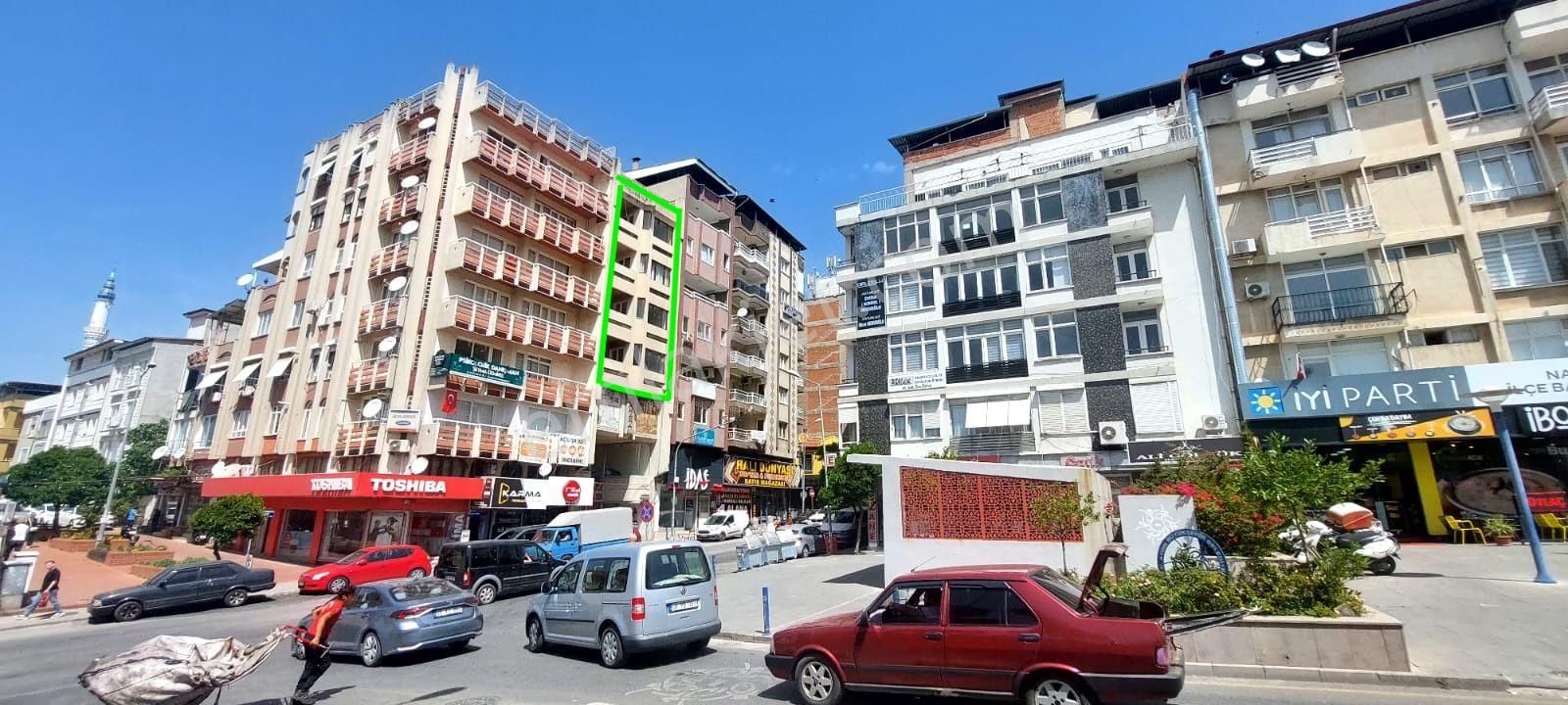 Nazilli Merkezde İster 4 Kat Beraber İster Tek Kiralık Ofis