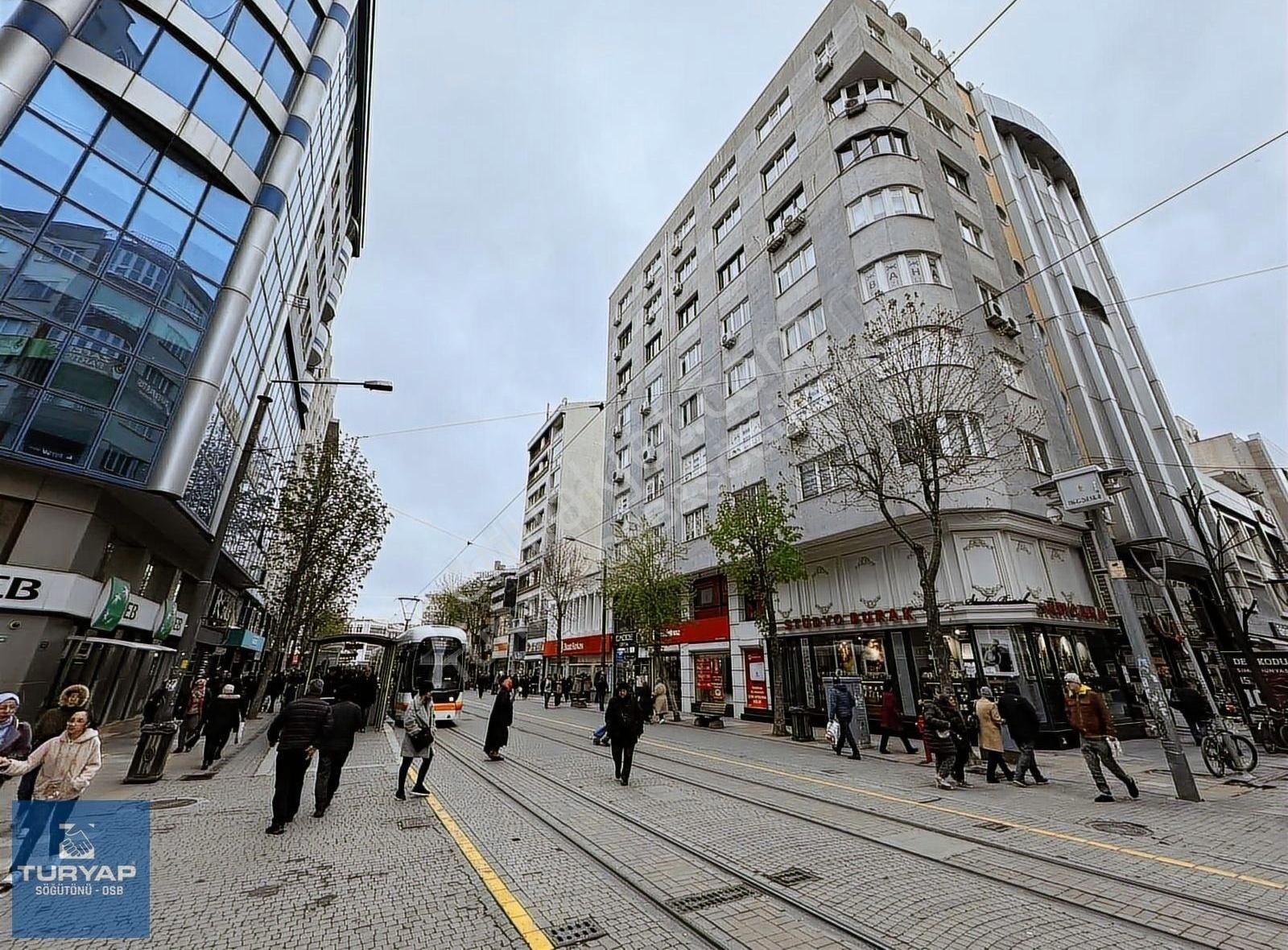 Turyap Söğütönün'den İki Eylül Caddesi Üzeri Satılık 2+1 Ofis