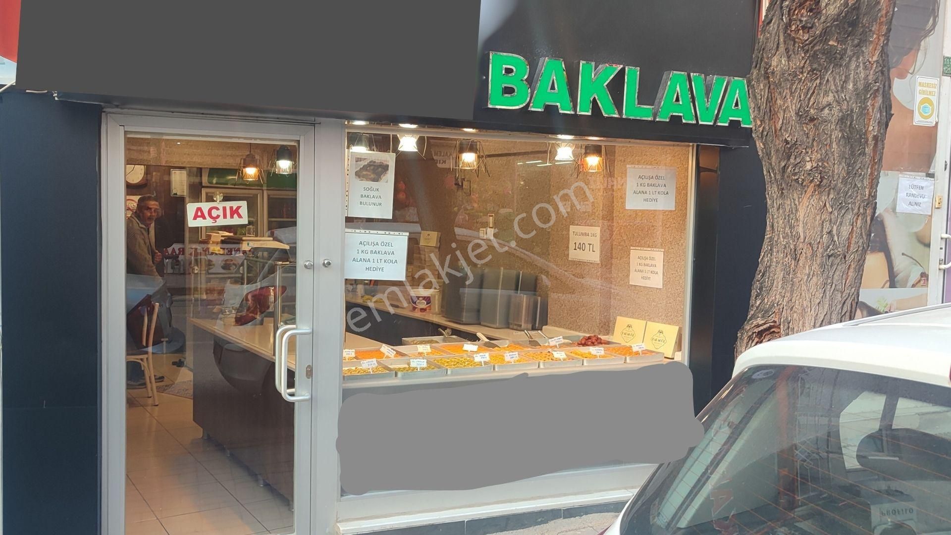 Karakuş Gayrimenkul'den İncirli Caddesinde Devren Satılık Dükkan