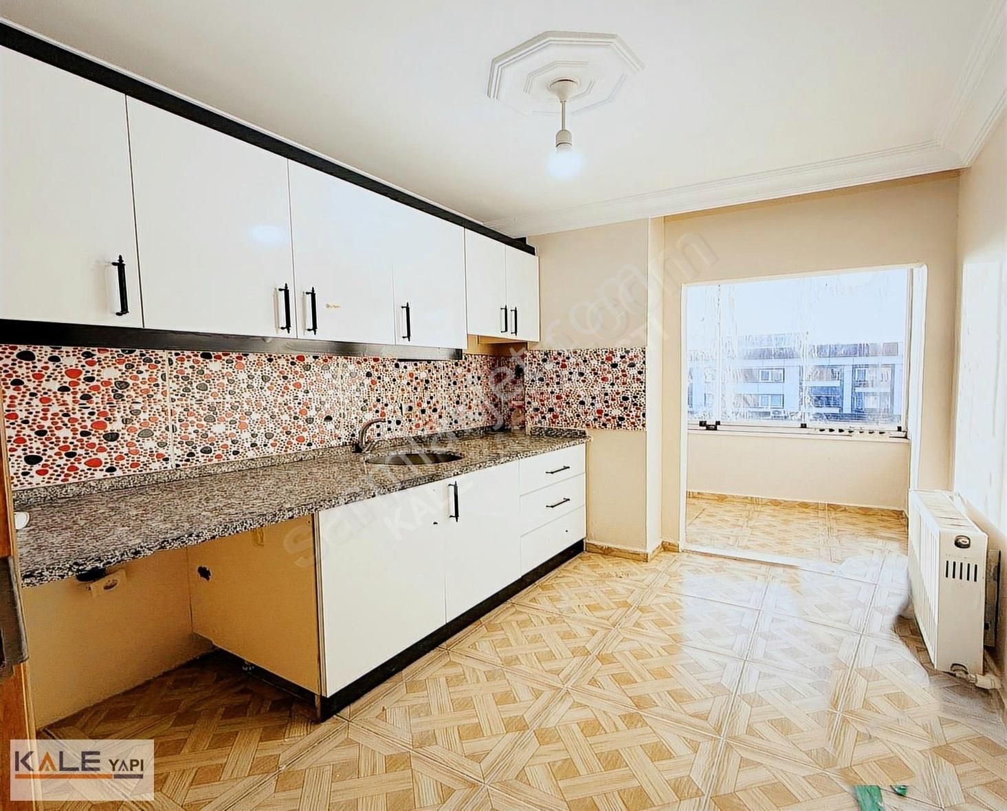 Bahçeşehir Lokasyonunda Yatırıma Uygun 2+1 Satılık Daire