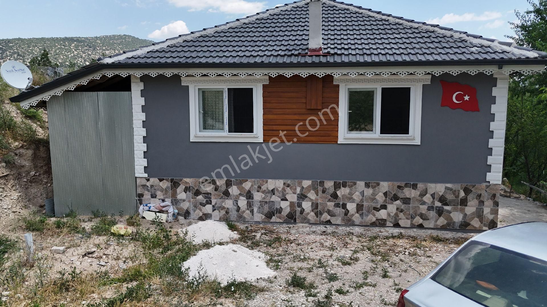 Korkuteli Sülekler Mahallesi Müstakil Ev