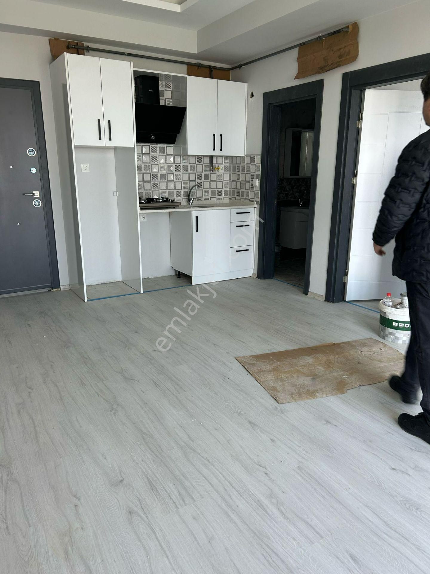Ekşioğlu 'dan Tekirdağ Süleymanpaşa Ortacami Mahallesinde Kiralık Daire 1+1