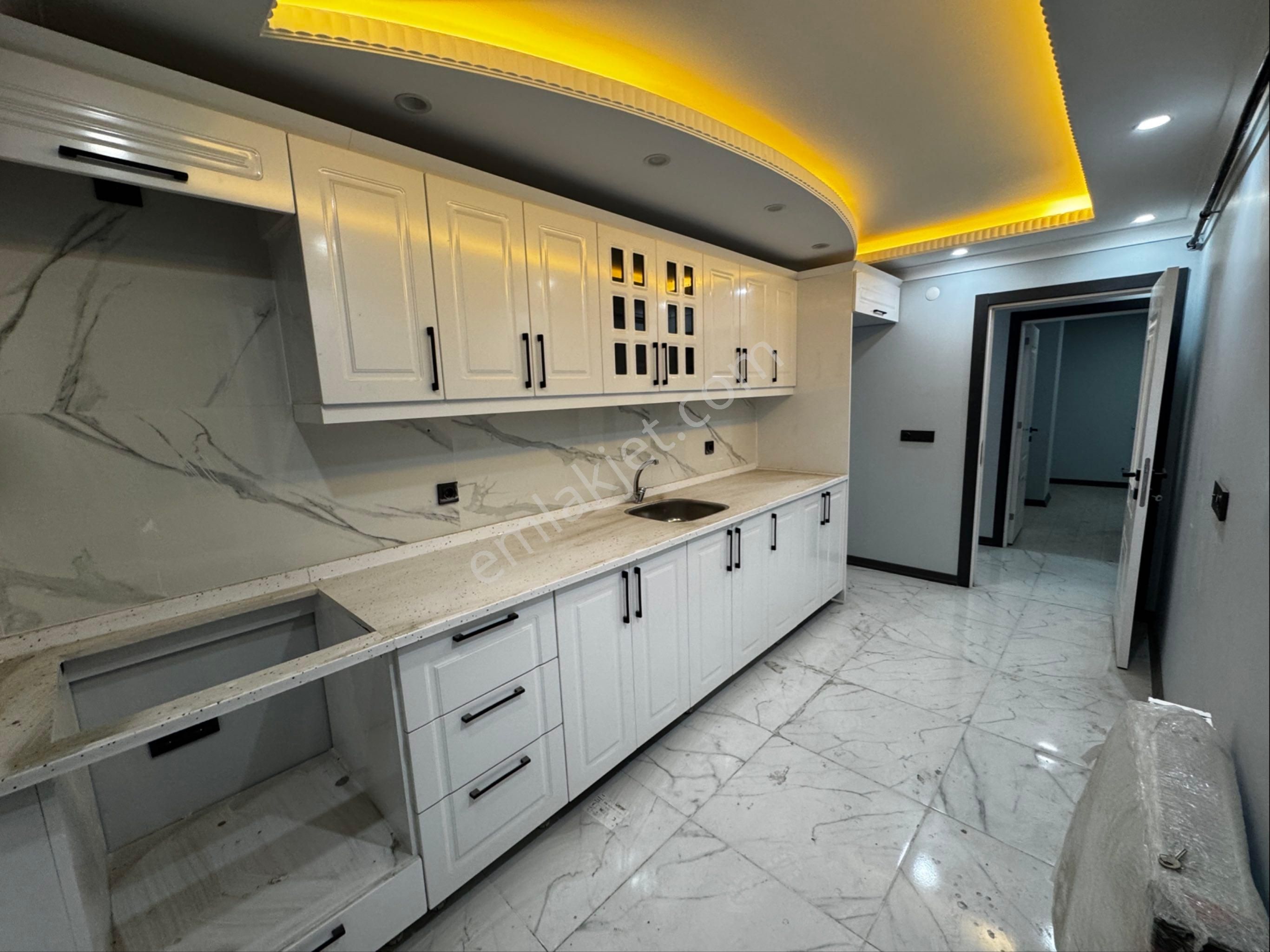 Arnavutköy Merkeze Yakın Ultra Lüks 260 M2 5+2 Ferah Dubleks