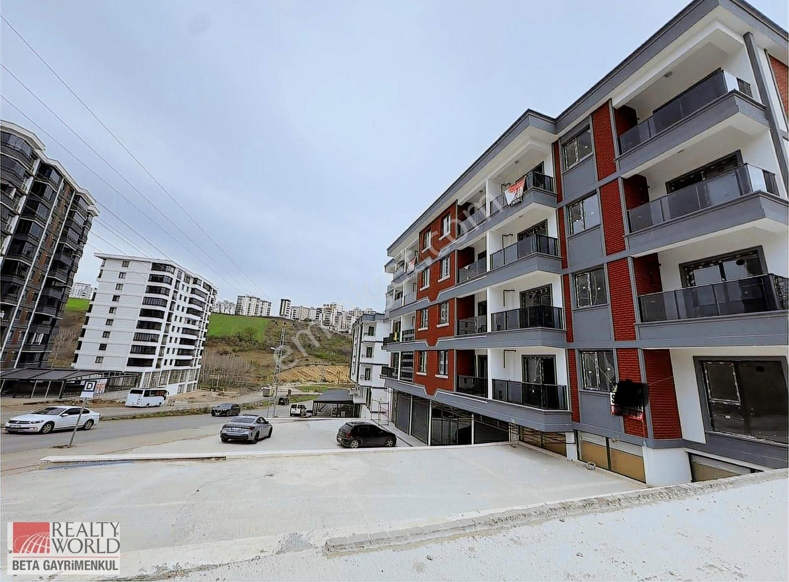 Rw.beta N/a'dan Atakum Bulvara Cephe, Eşyalı 1 + 1 Satılık