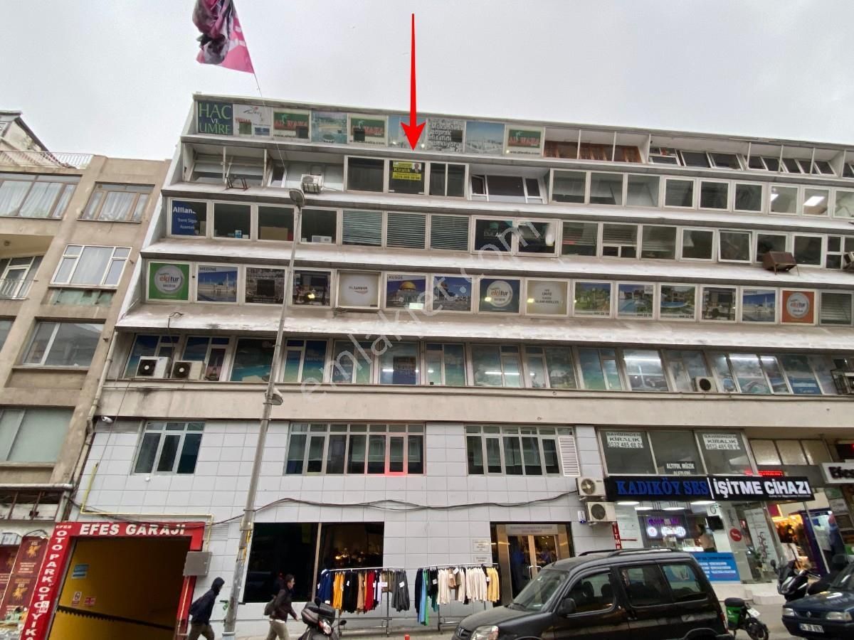 Turyap Göztepe Den Kadıköy Efes Çarşısında Kiralık Ofis Büro