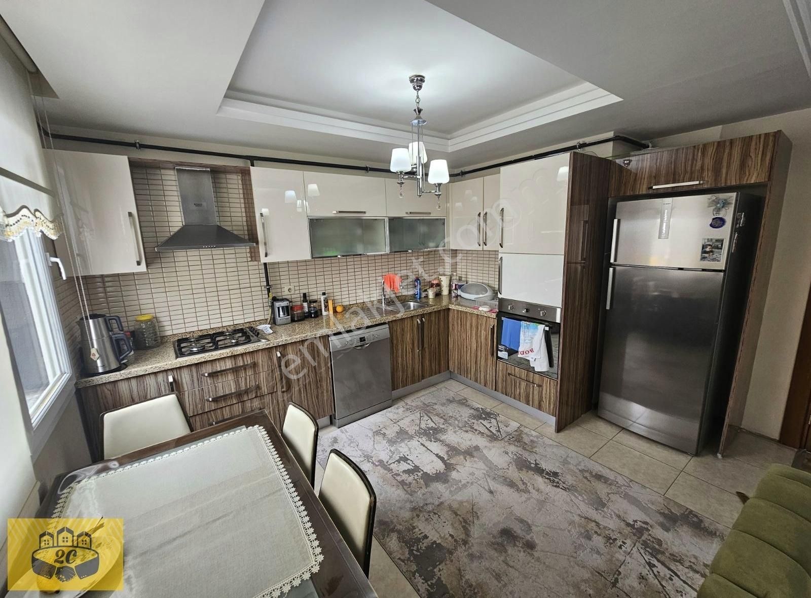 Güvenlikli Havuzlu Sitede 4+1 Açık Mutfak Giynme Odalı 2 Banyolu