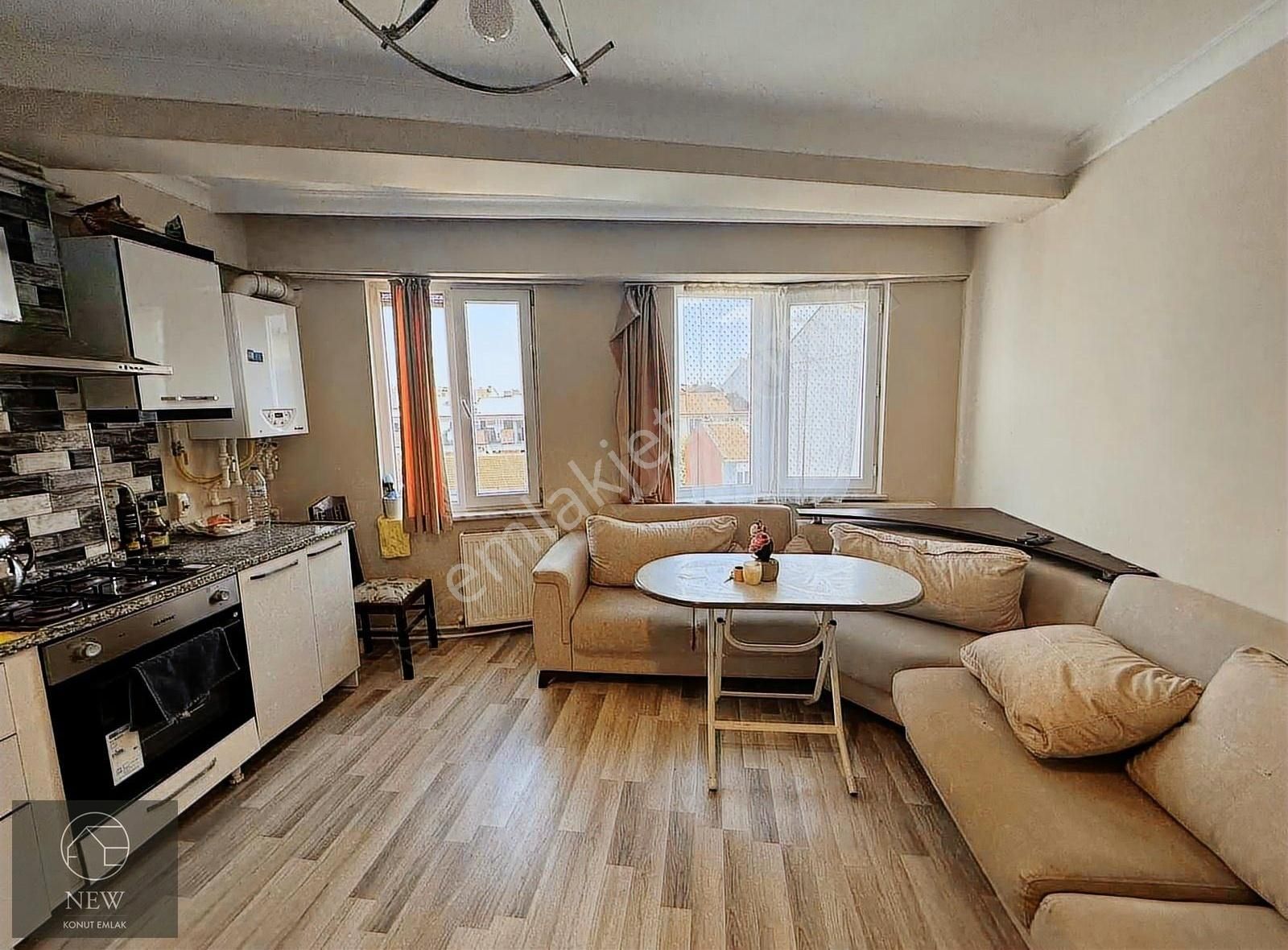 New Emlak'tan Zafer'de Kiralık Eşyalı 1+1 Apart Daire
