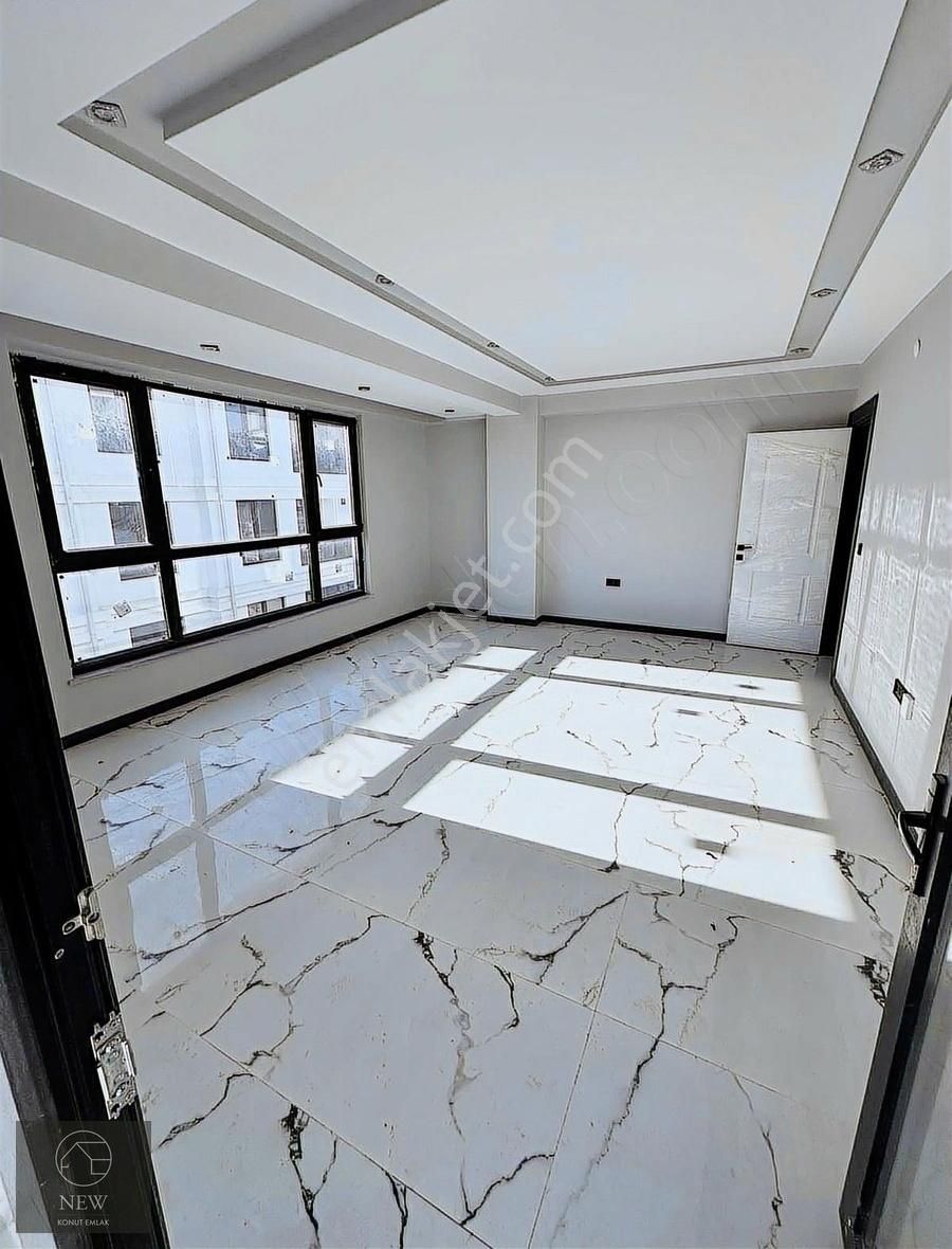 New Emlak'tan Çamlıca Da Site İçerisinde Satılık 3+1 Daire